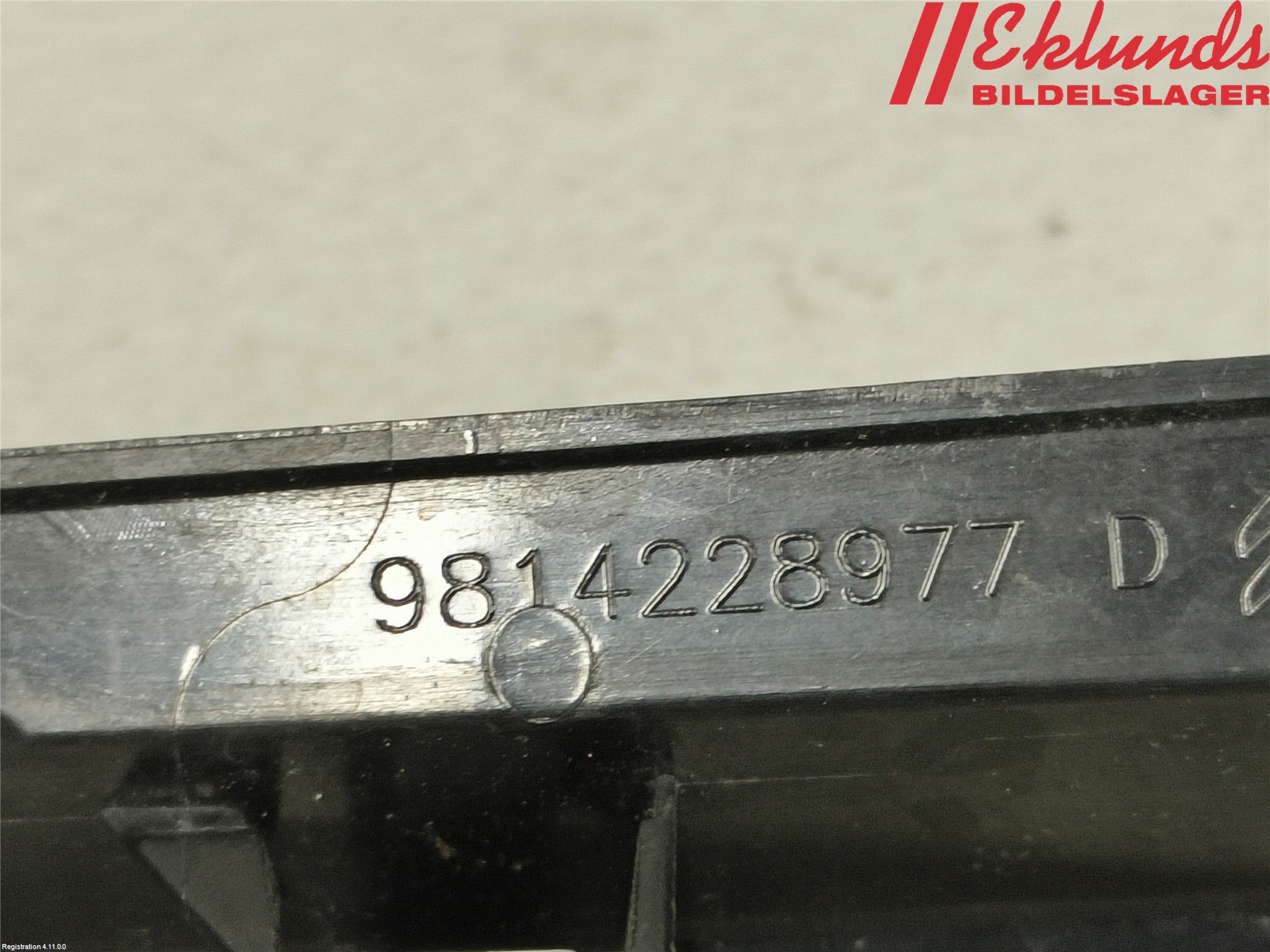 Peugeot 5008 17-24 List Framskärm Hö