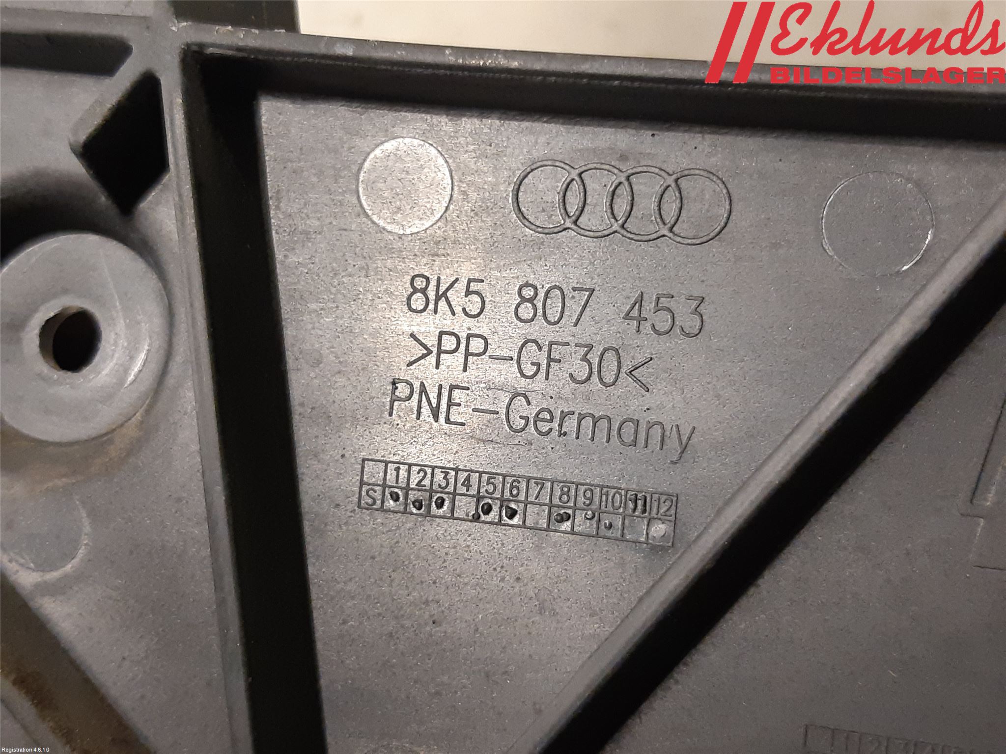 Audi A4/S4 08-11 Stötfångarfäste Bak Vä