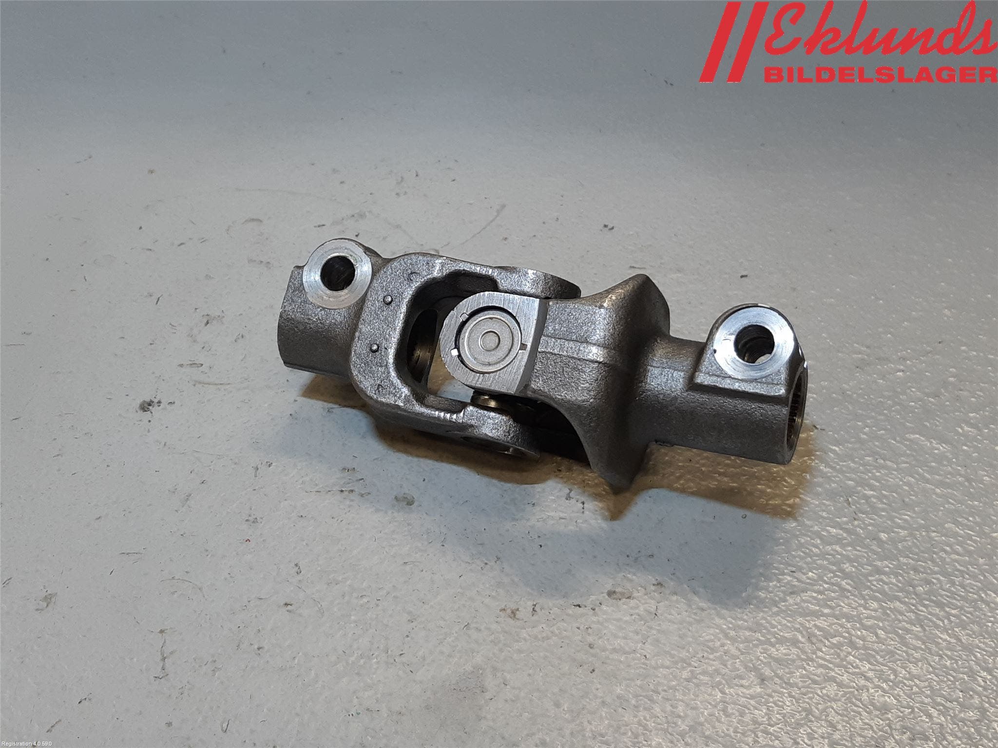 Toyota YARIS XP130 15-20 Rattaxelknut