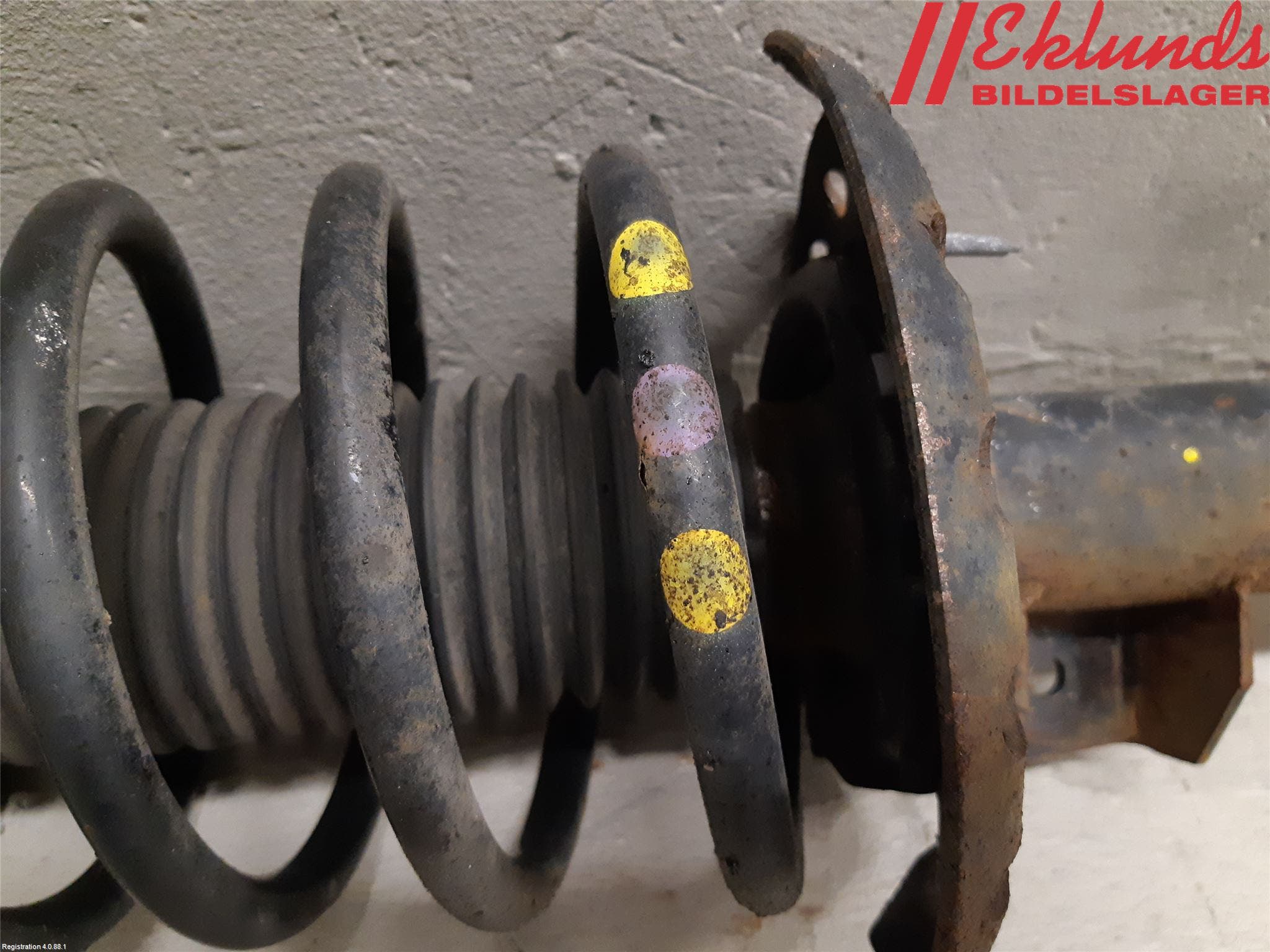 Volvo S80 07-13 Fjäderben Fram Höger