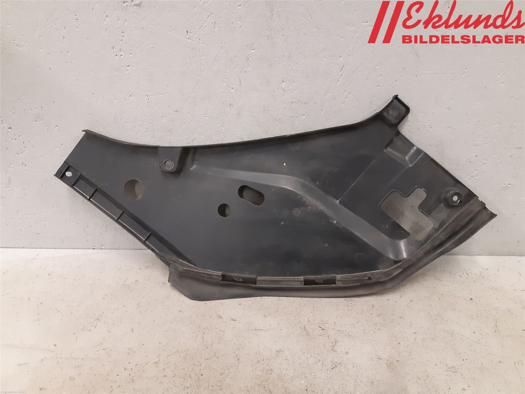 Volvo V90 CROSS COUNTRY 17->> Täckplast Front