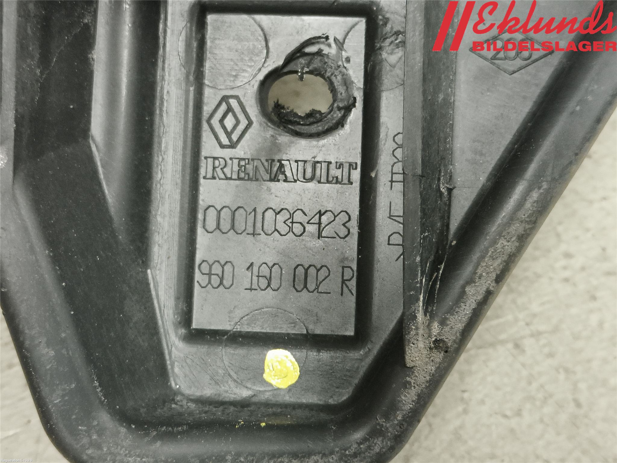 Nissan NV400 12-24 Stötfångarfäste Fram Hö