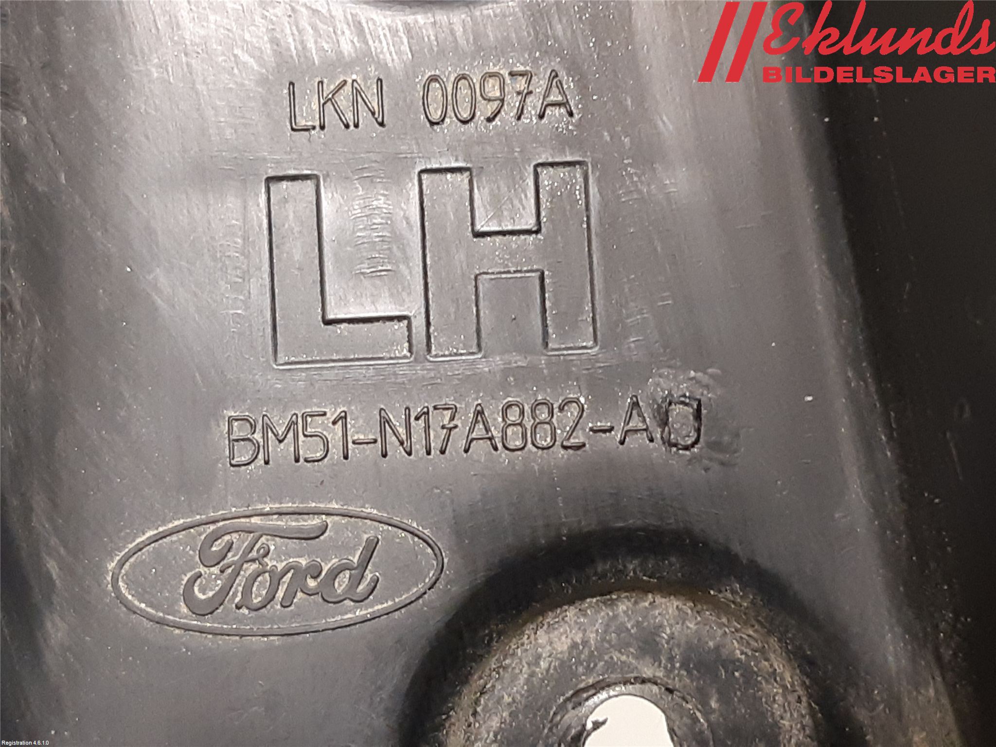 Ford FOCUS 11-14 Stötfångarfäste Bak Vä
