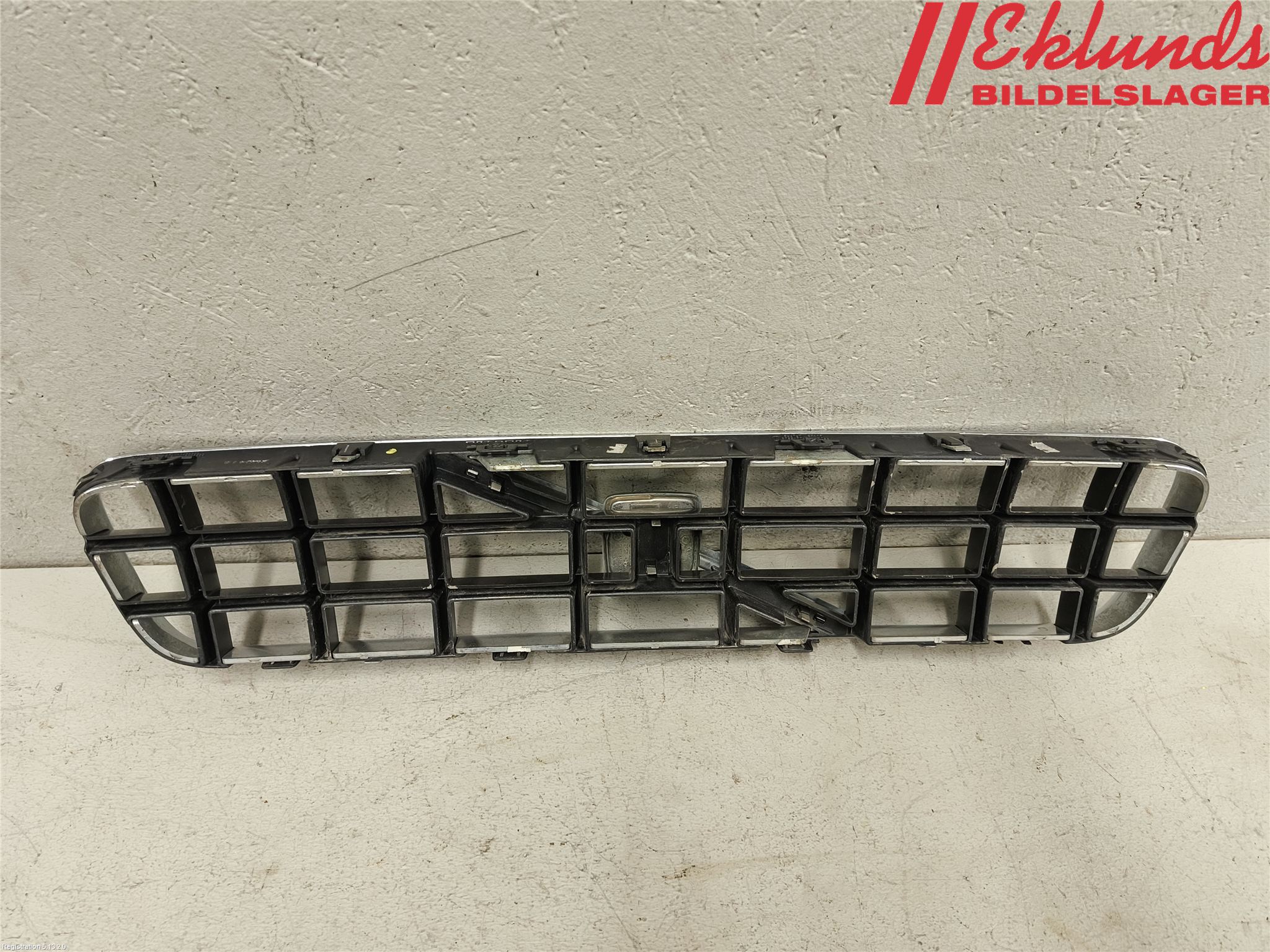 Volvo C70 06-10 Grill Komp