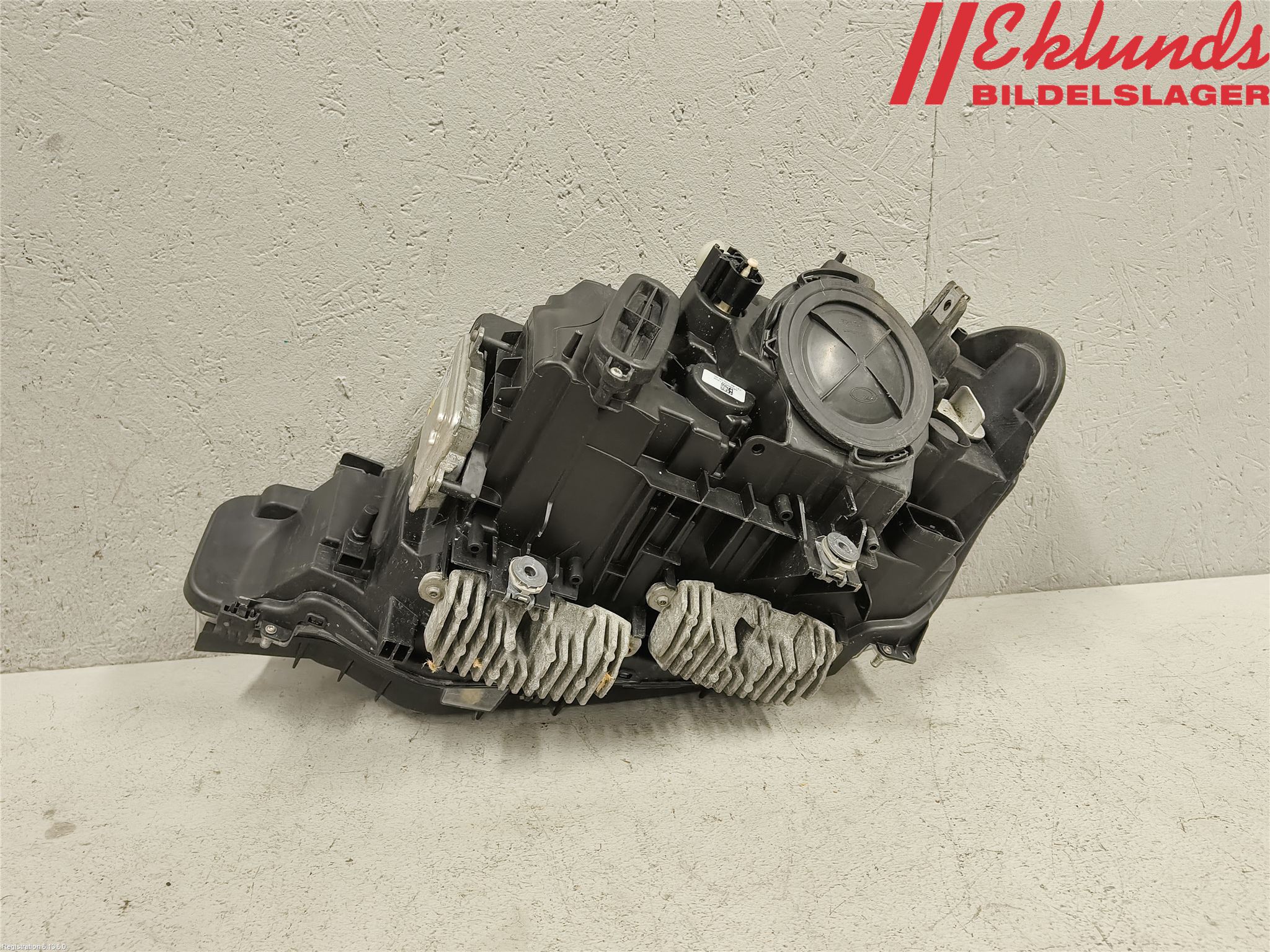 BMW 3 F30/F31/F80 12-19 Strålkastare Höger