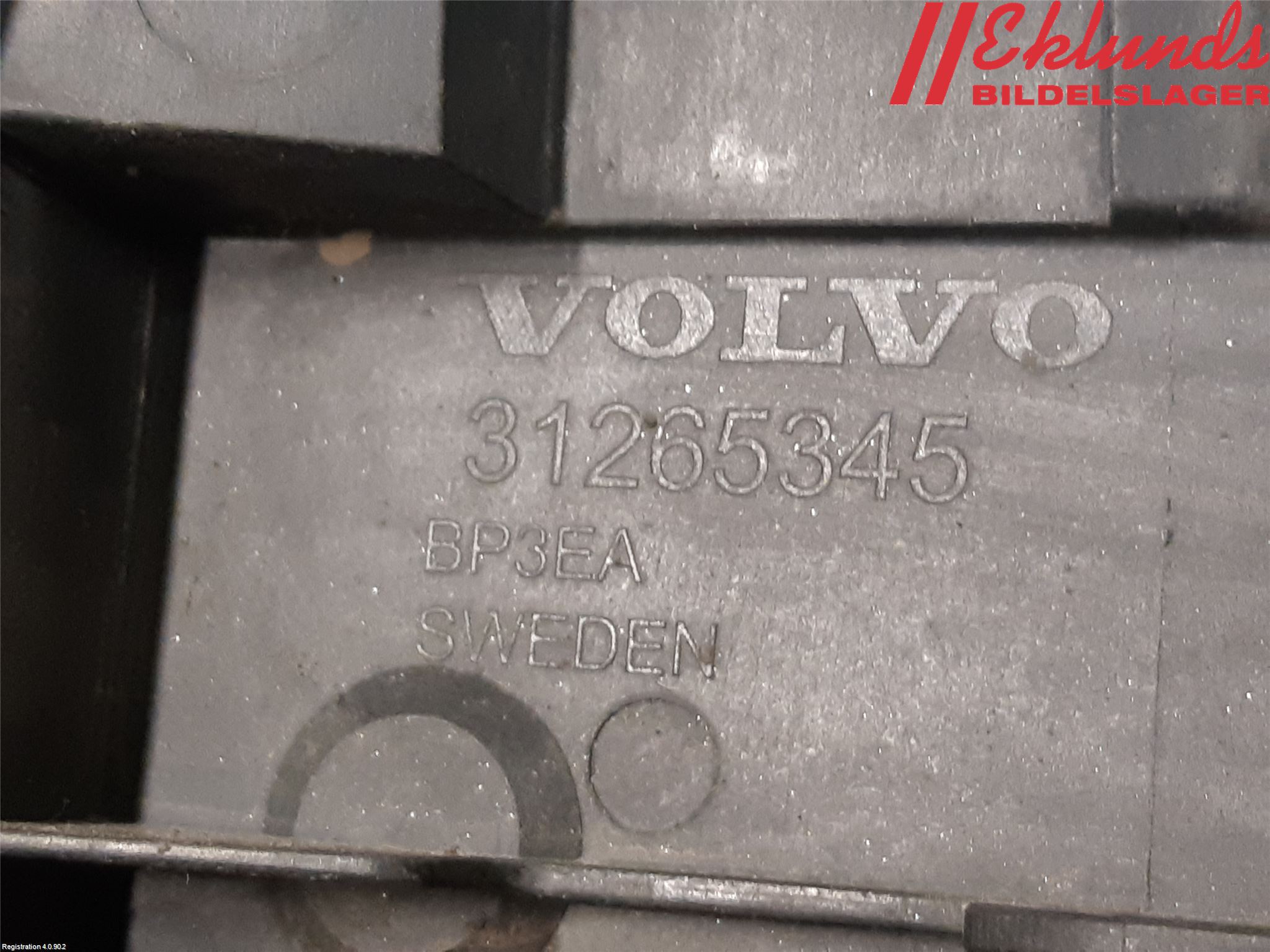 Volvo V70 08-13 Stötfångarfäste Fram Hö