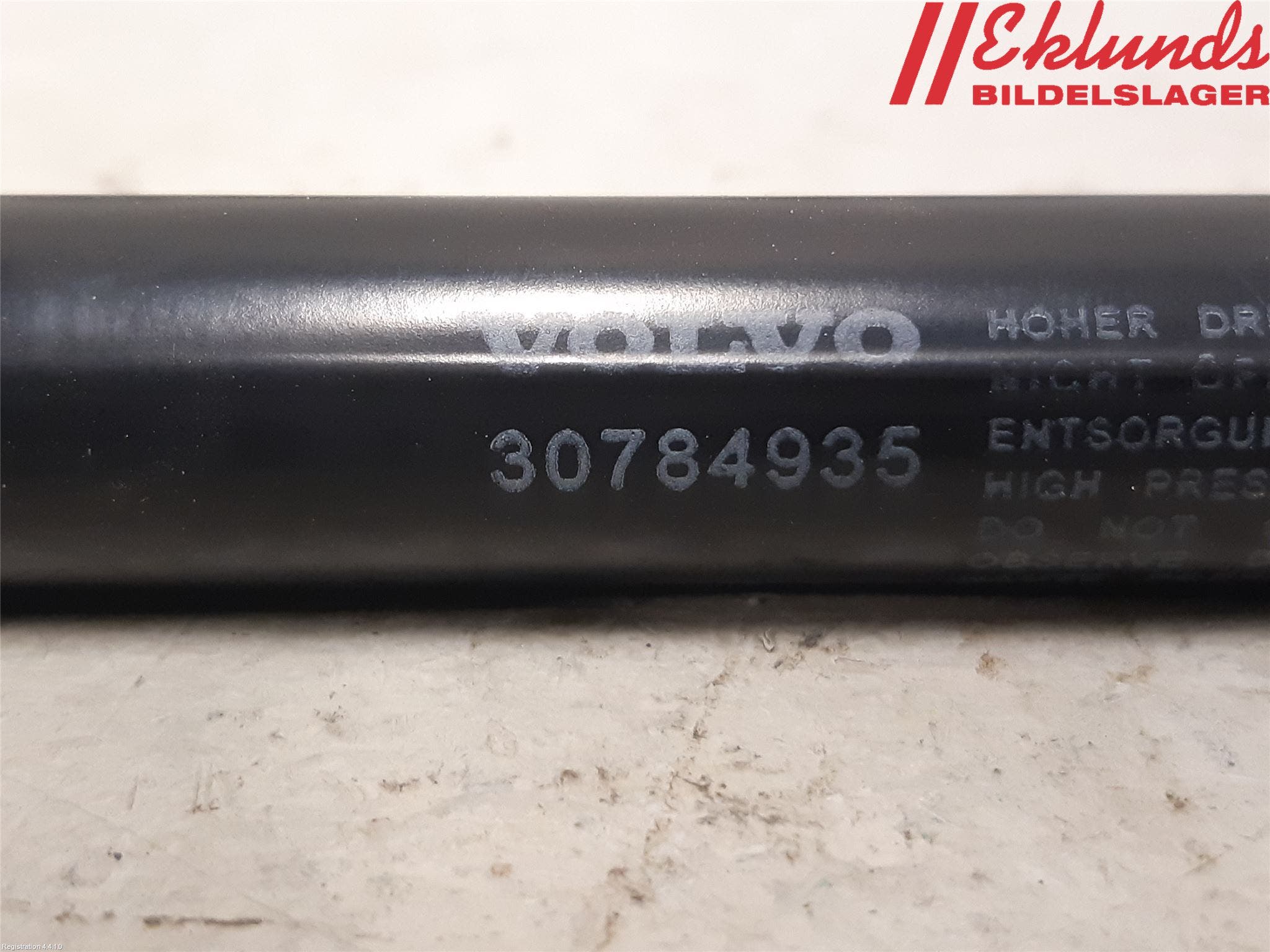 Volvo XC60 14-17 Gasfjäder Motorhuv