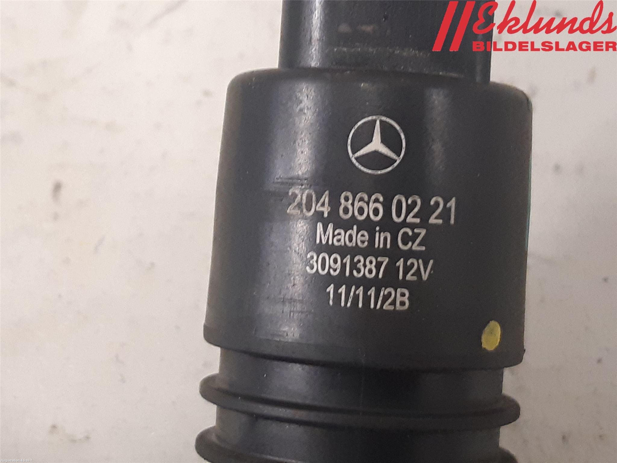 Mercedes-Benz MB C-KLASS (W204) 07-15 Spolarpump Vindruta
