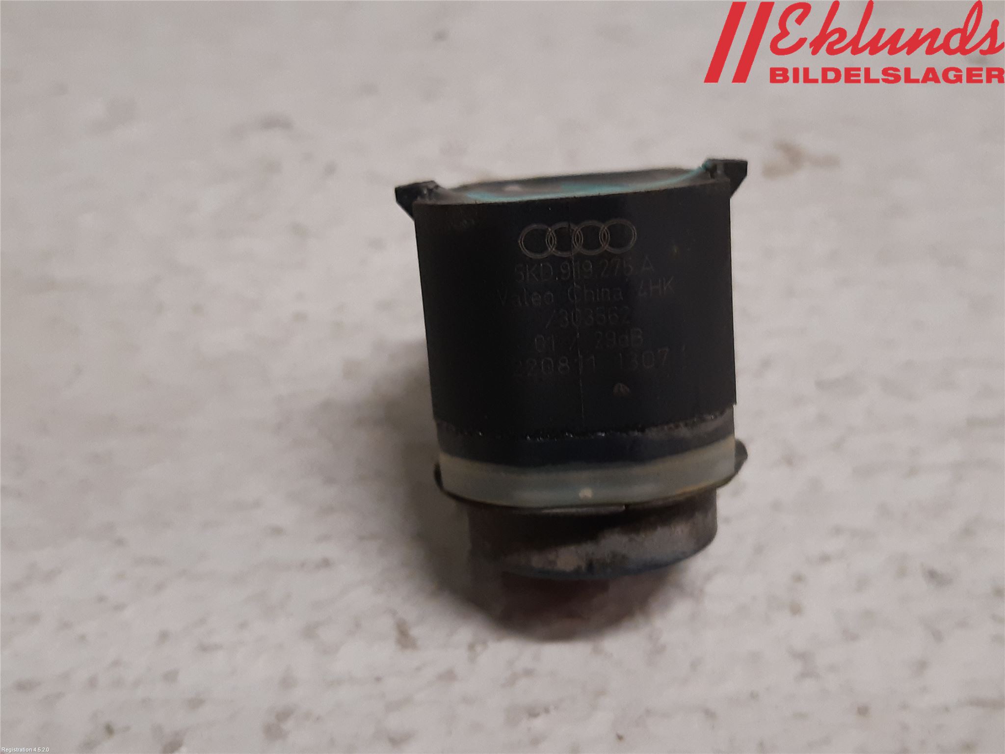 Volkswagen VW PASSAT 11-14 Parkeringshjälp Frontsensor