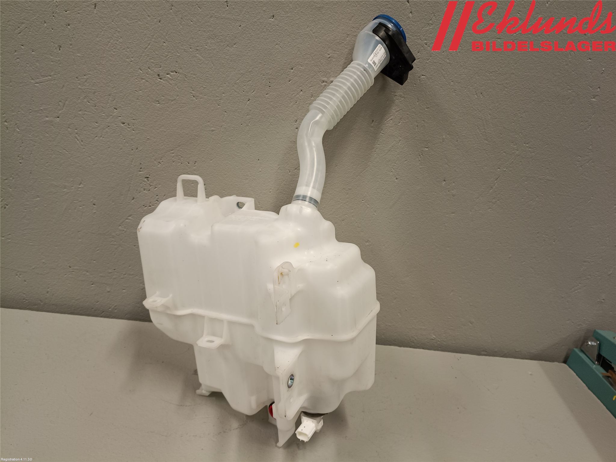 Mazda 3 III 14-19 Spolartank Vindruta-Strål