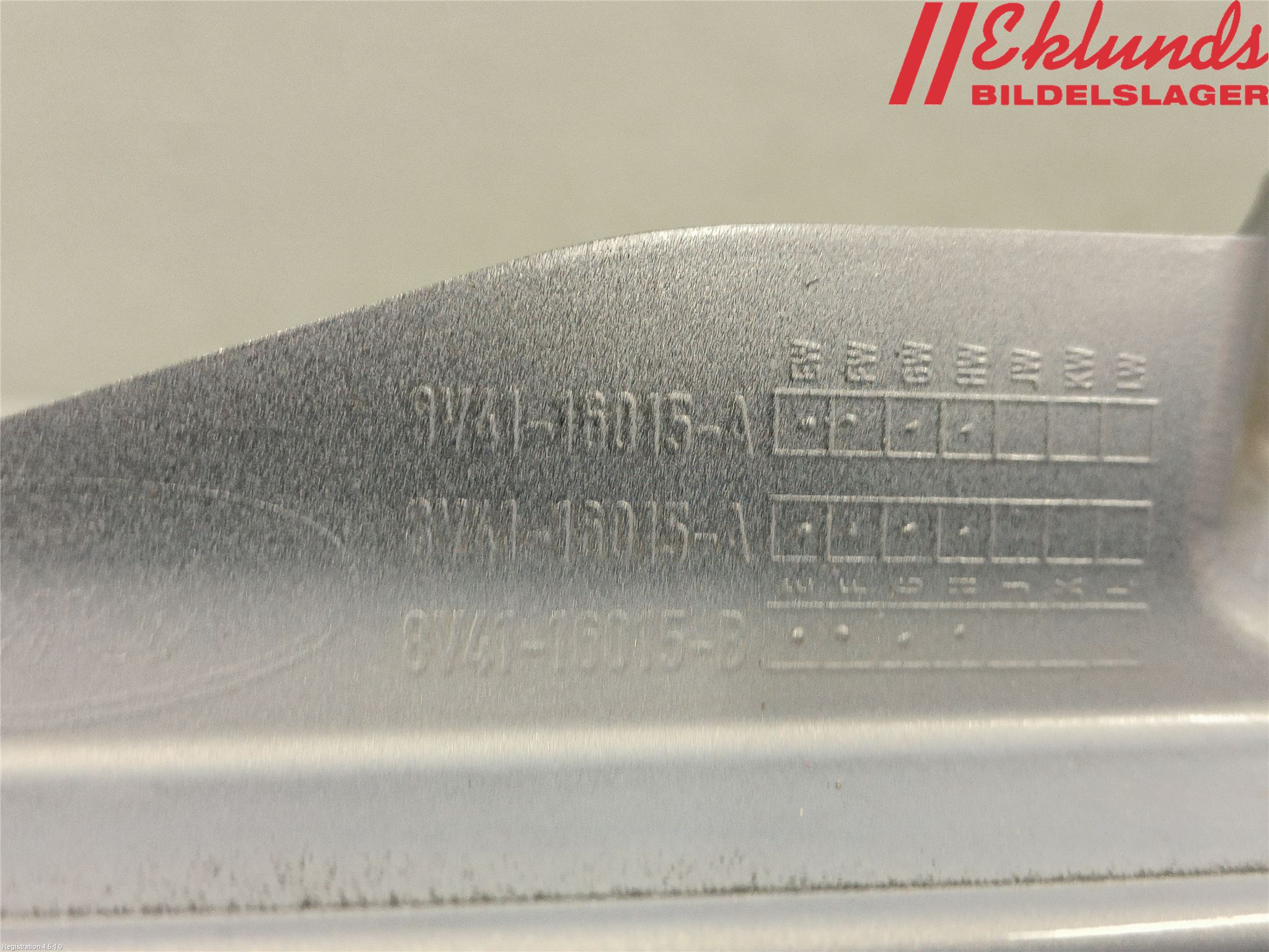 Ford KUGA 08-12 Skärm Fram Höger