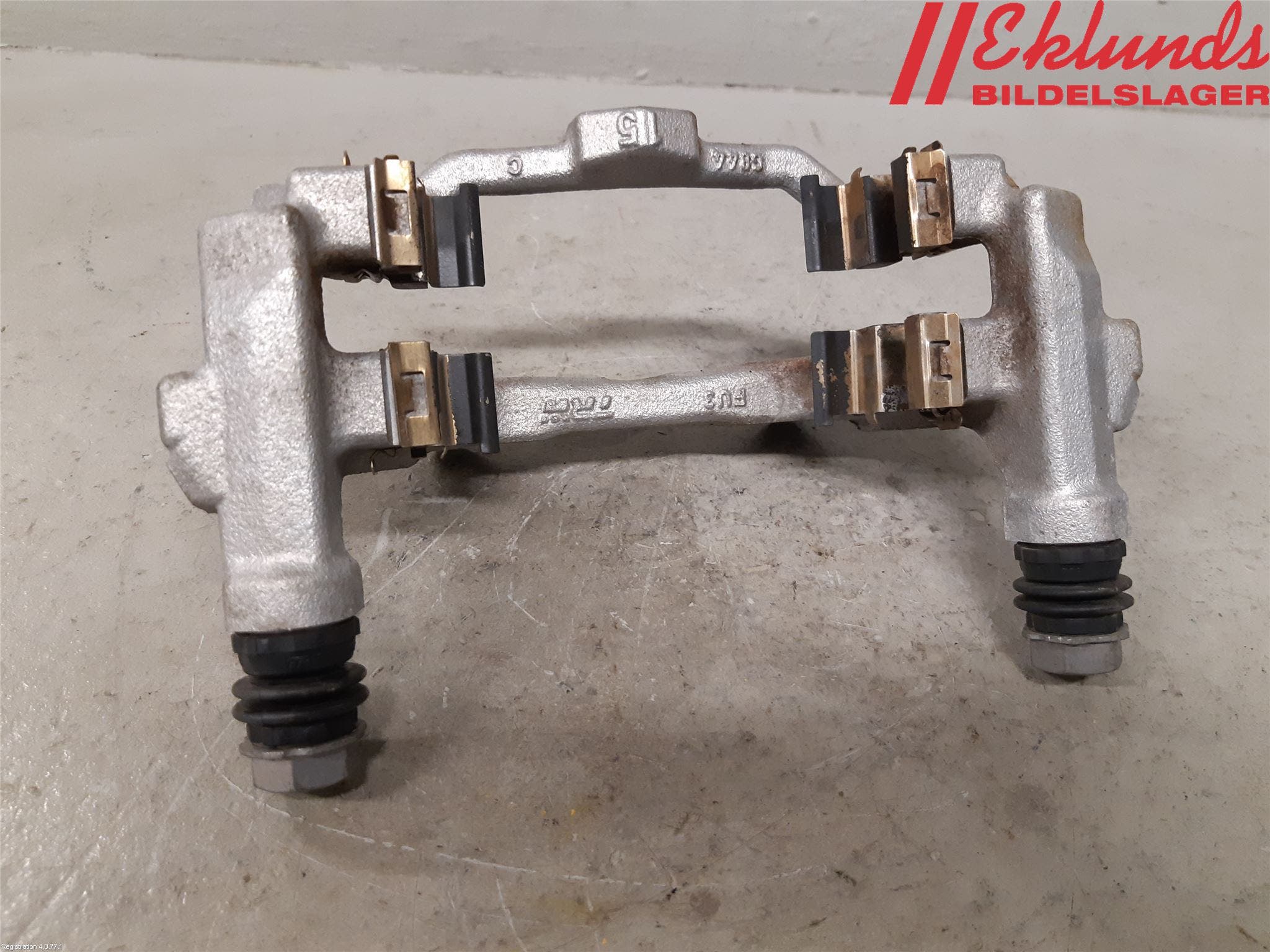 Toyota COROLLA 19- Bromsokshållare