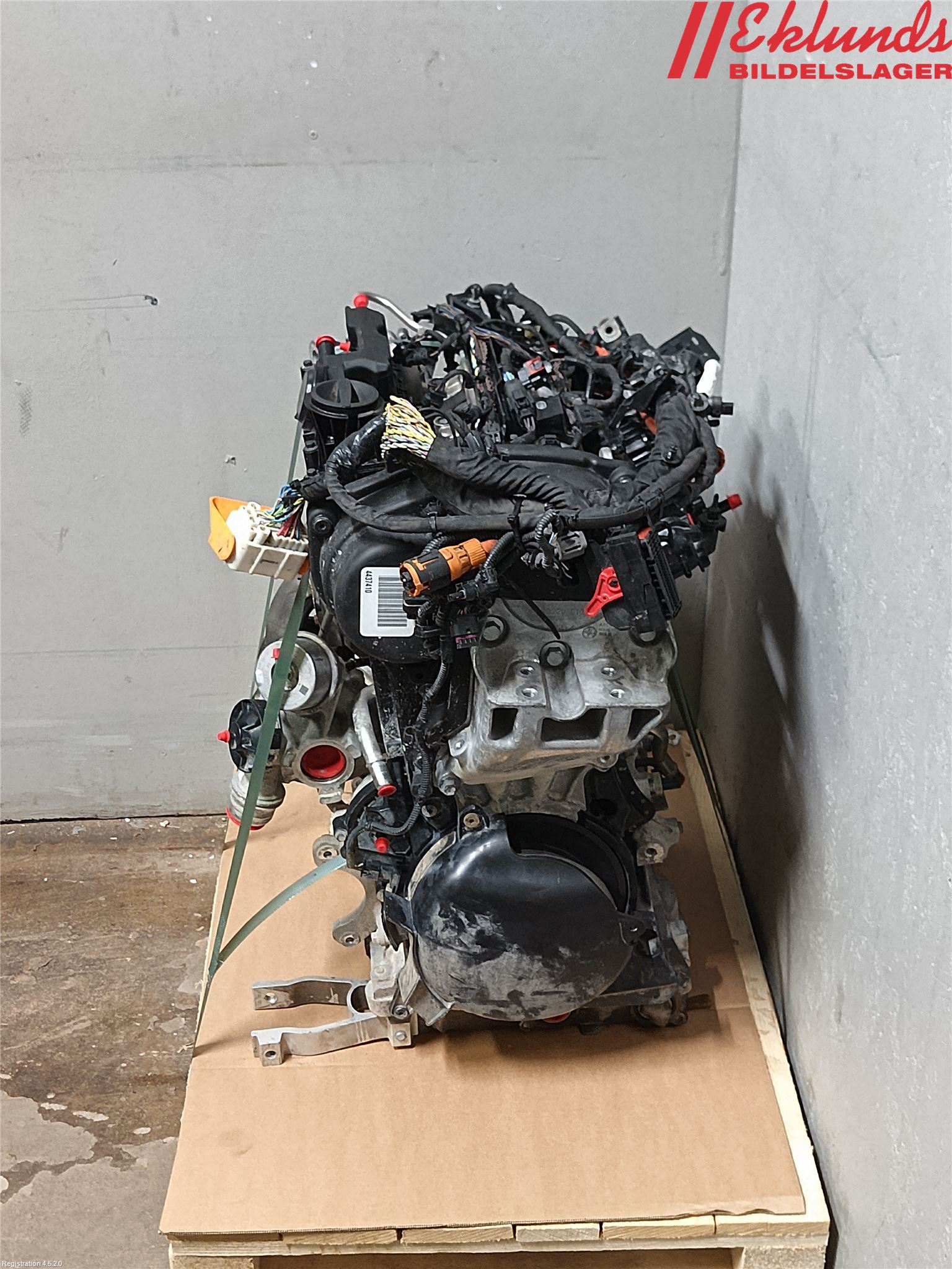 Volvo XC40/RECHARGE 18- Motor Bensin