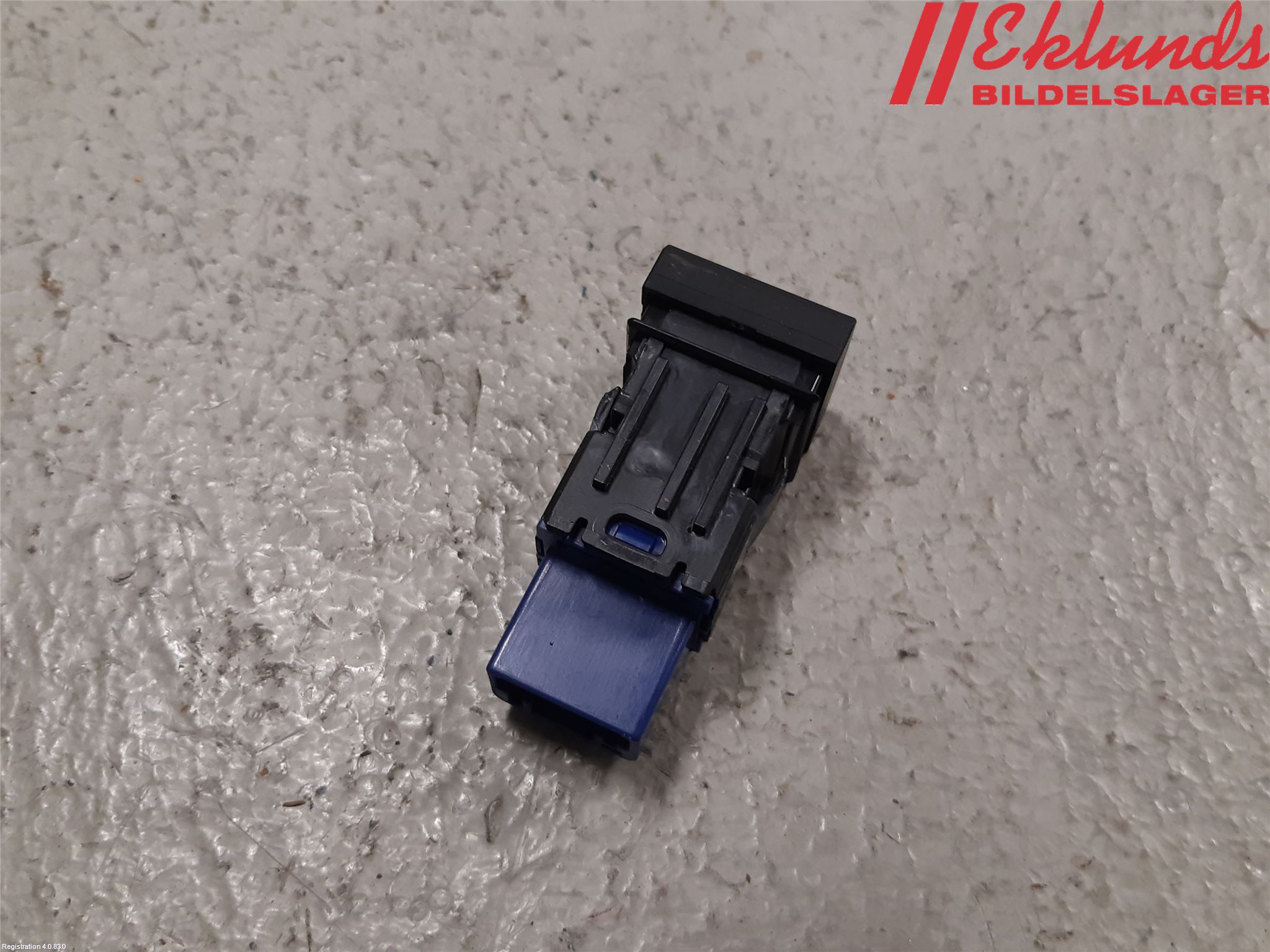 Toyota COROLLA 19- Strömställare Baklucka