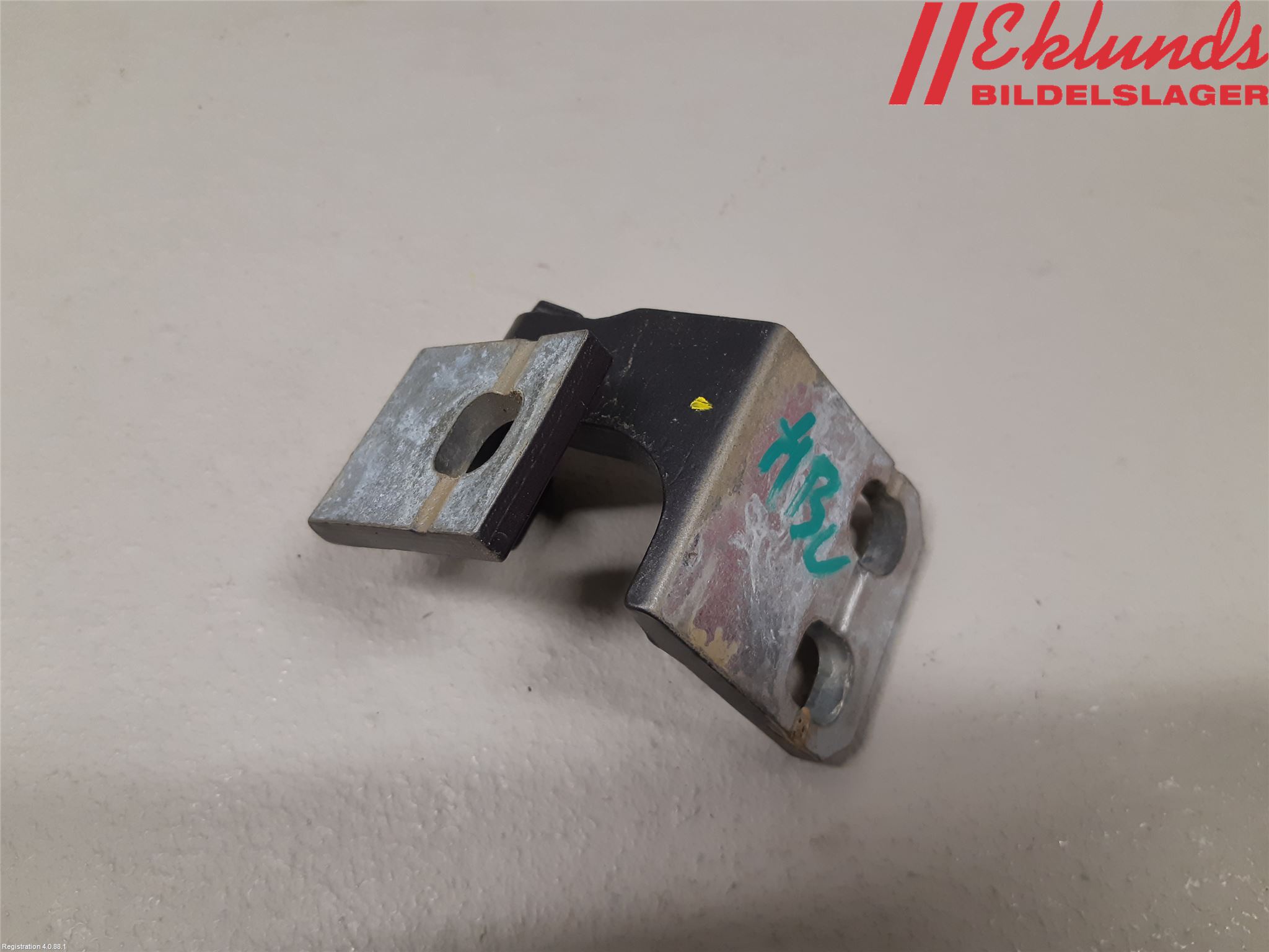 Fiat 500X 15- Dörrgångjärn