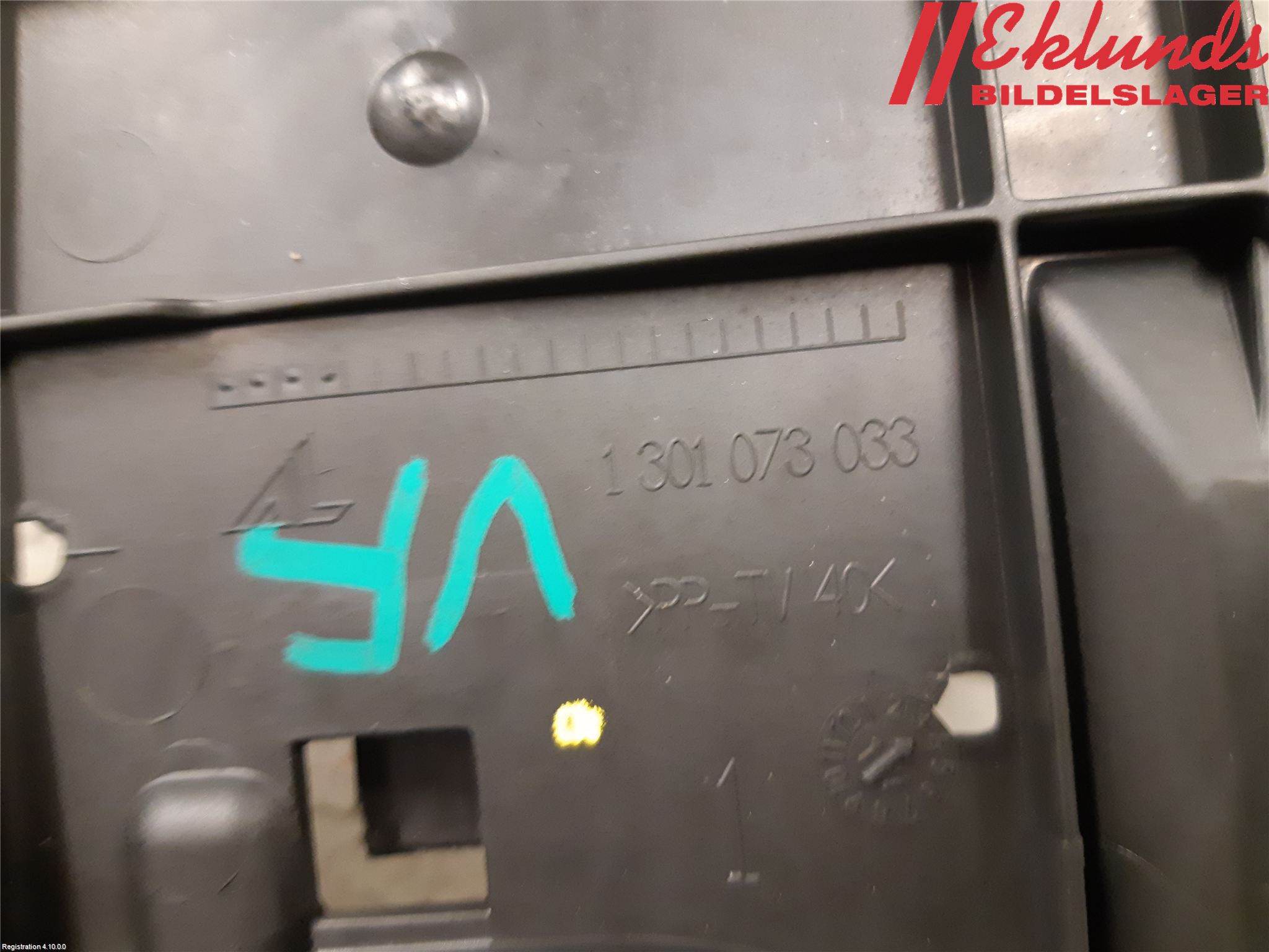 Audi A4/S4 08-11 Strålkastarsarg Vänster