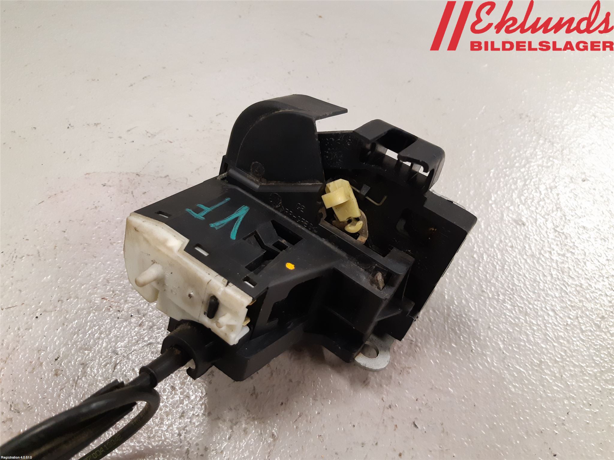 Renault CLIO II 01-08 Låskista-Dörrlås