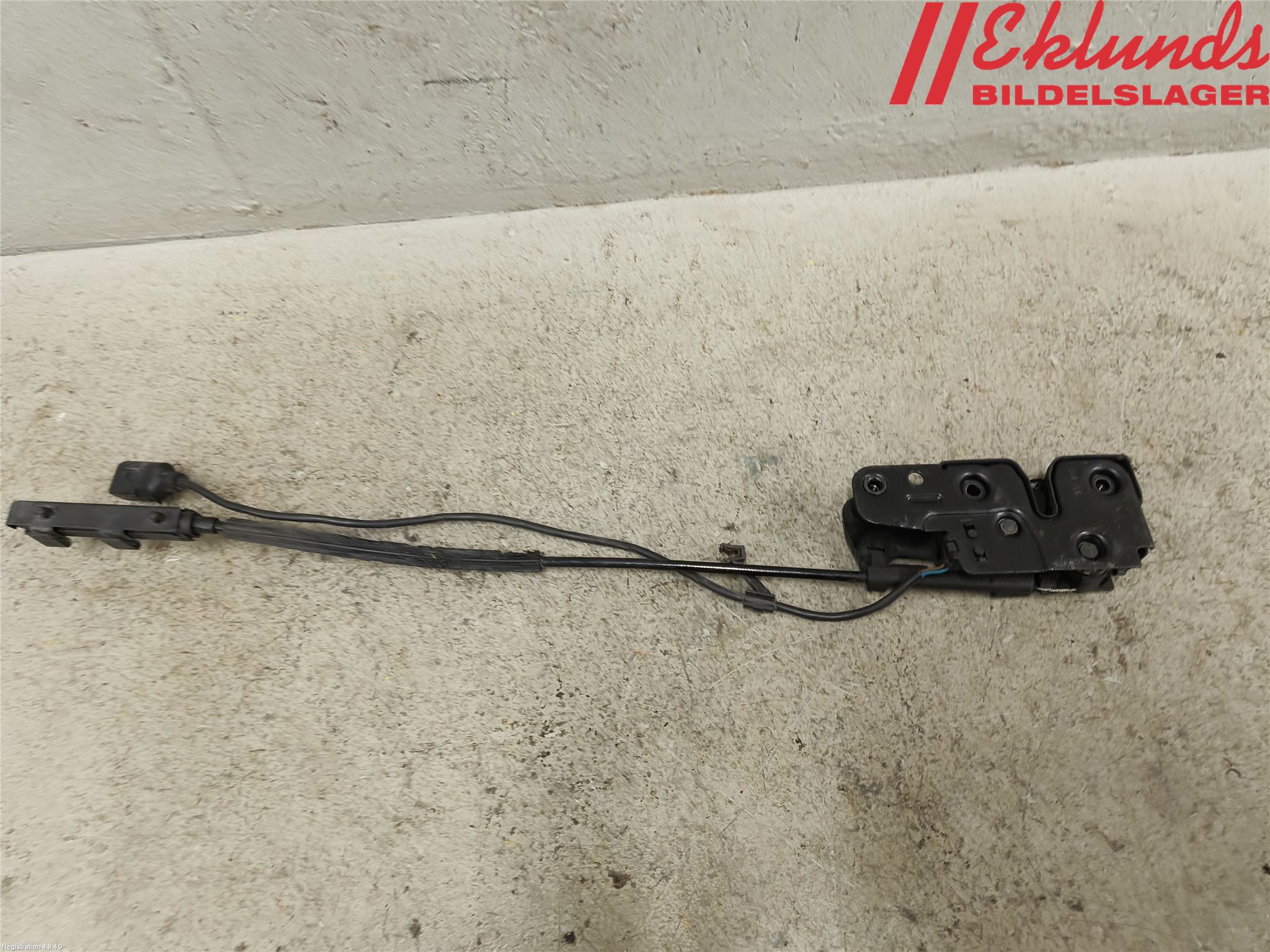 Audi A4 12-15 Huvlås