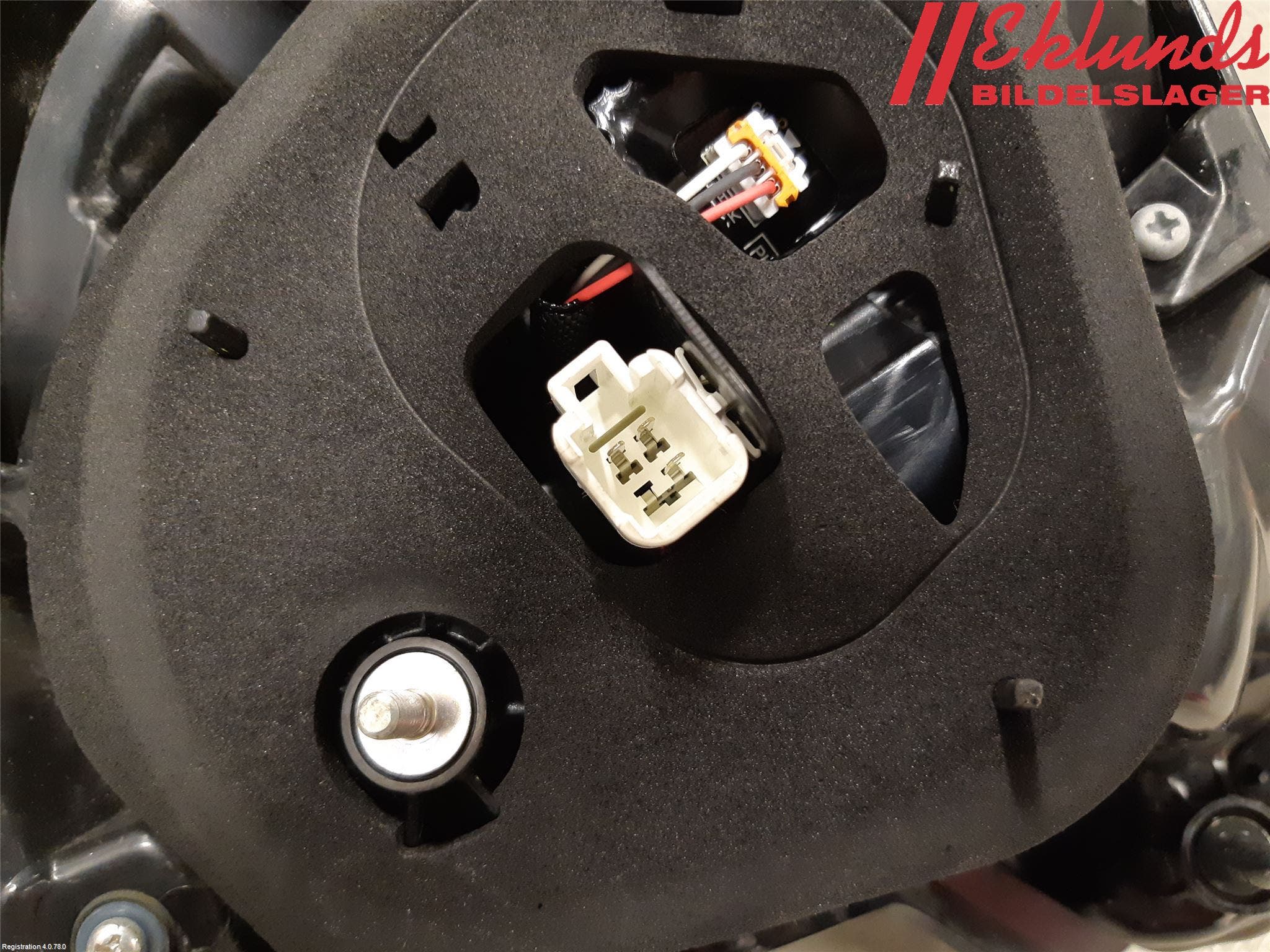 Toyota C-HR 16-23 Bakljus Lucka Hö