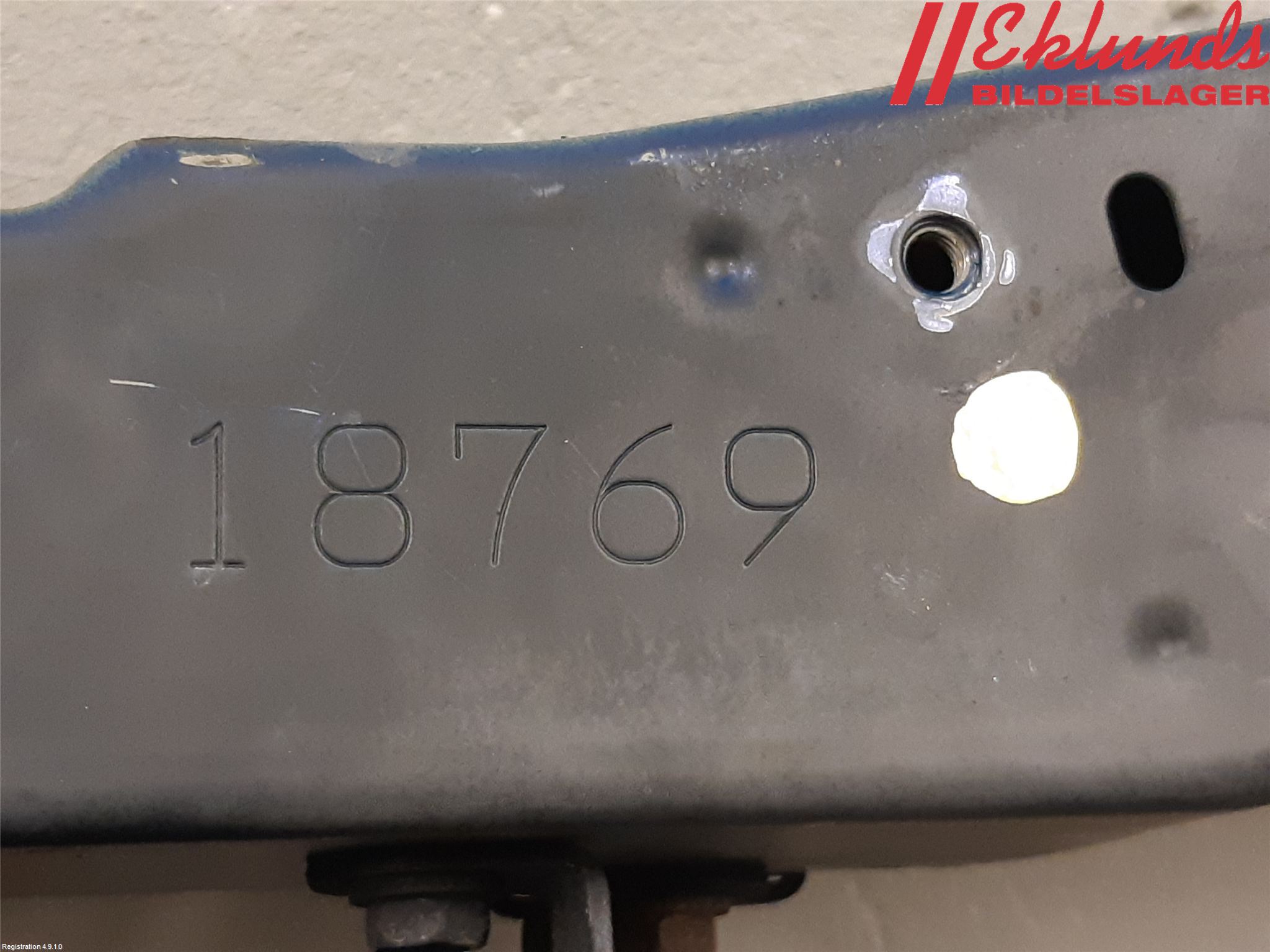 Toyota AVENSIS 16-18 Front Huvlåsplåt-Balk
