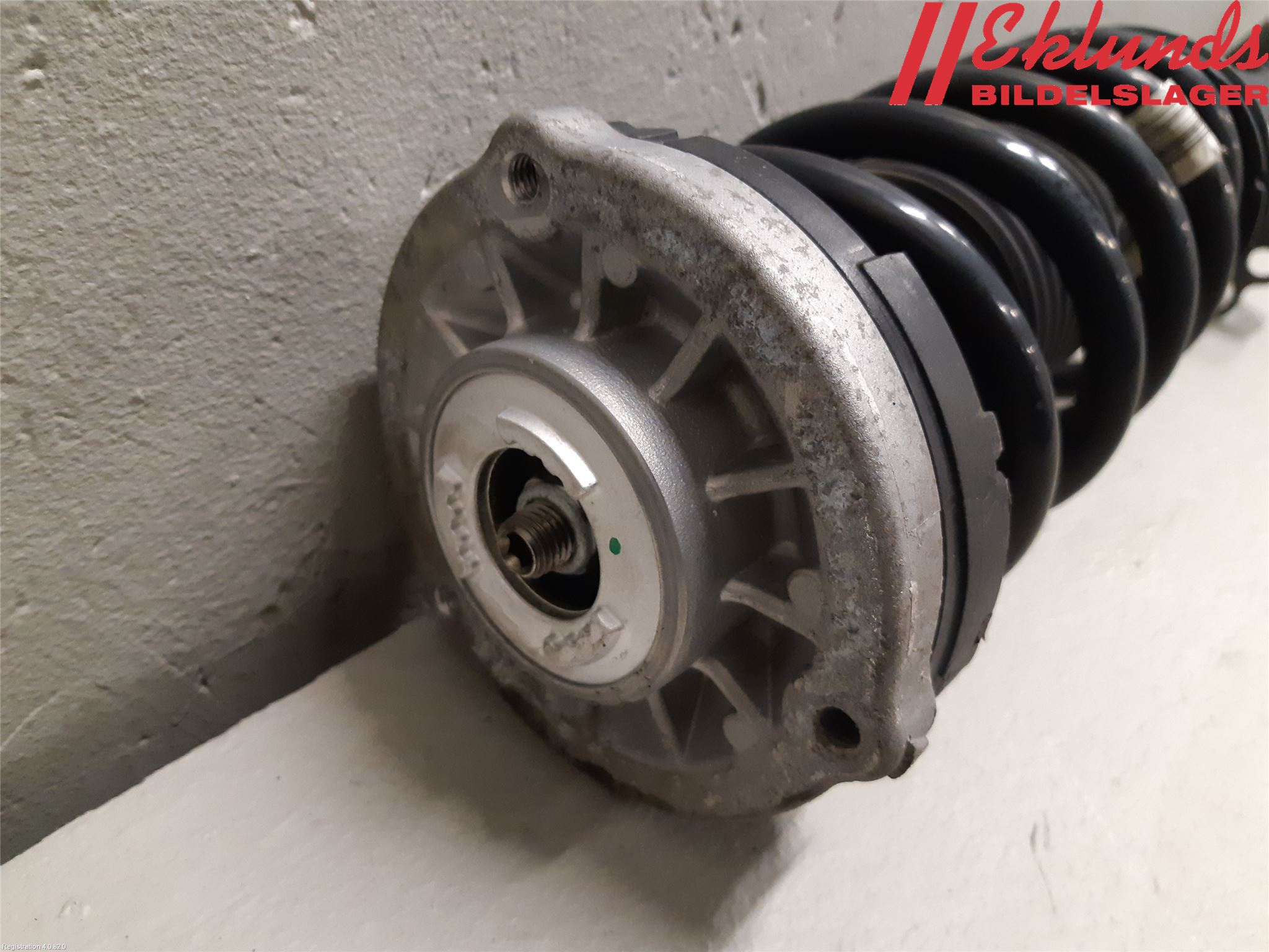 BMW 5 G30/G31/F90 17-23 Fjäderben Fram Höger