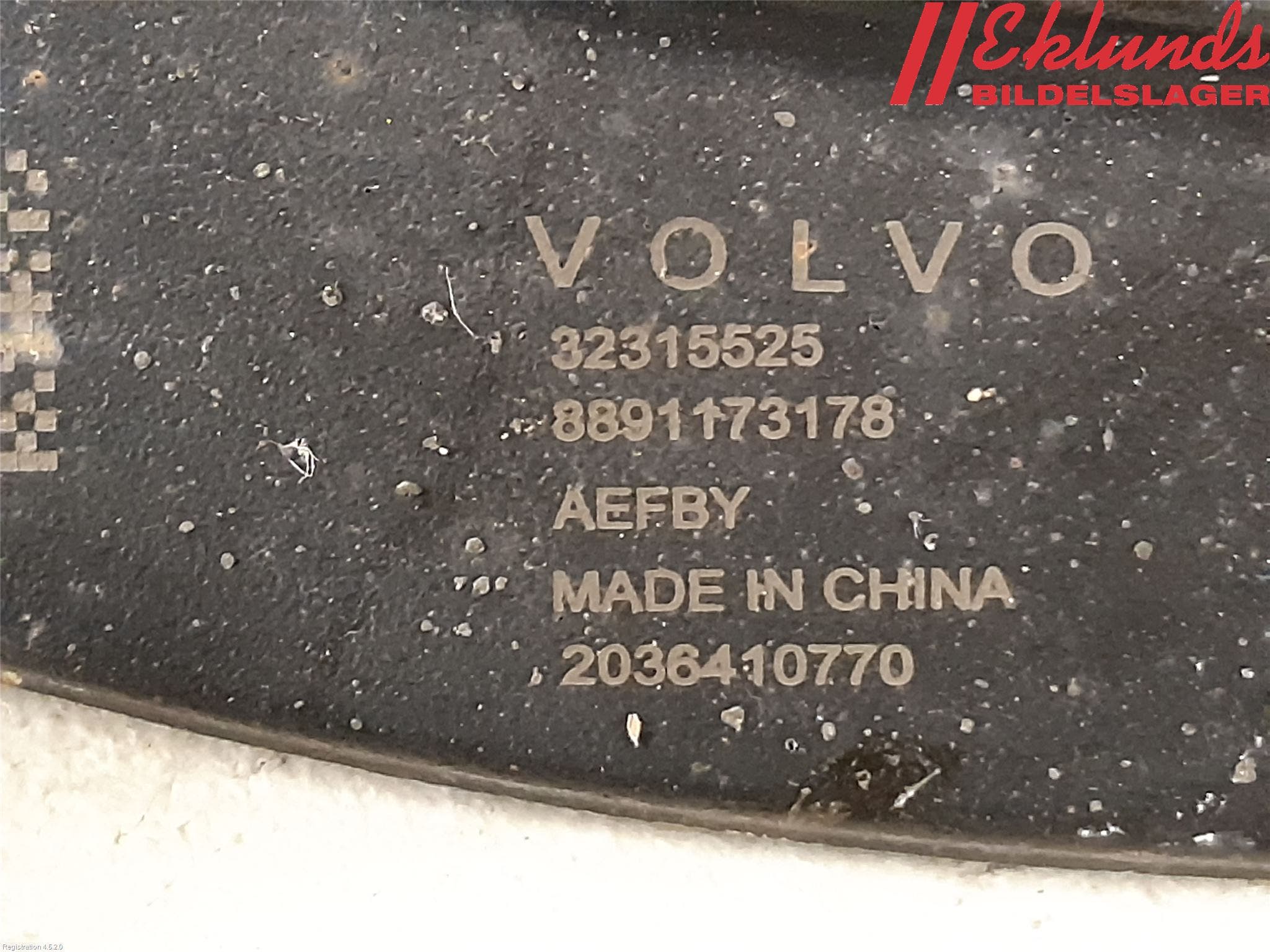 Volvo XC40/RECHARGE 18- Bärarm Bak Vä-Hö