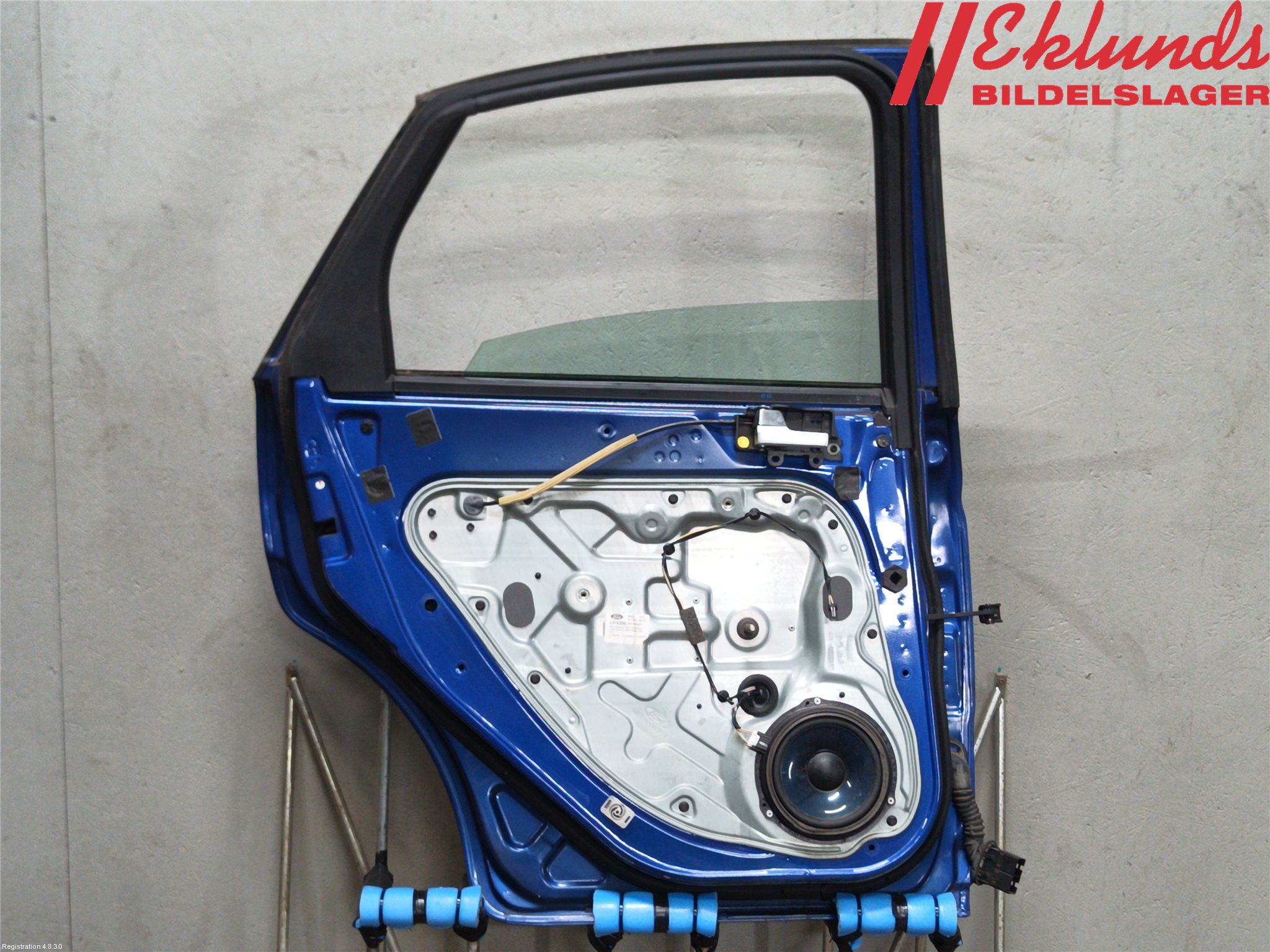 Ford FOCUS     04-07 Dörr Bak Vänster