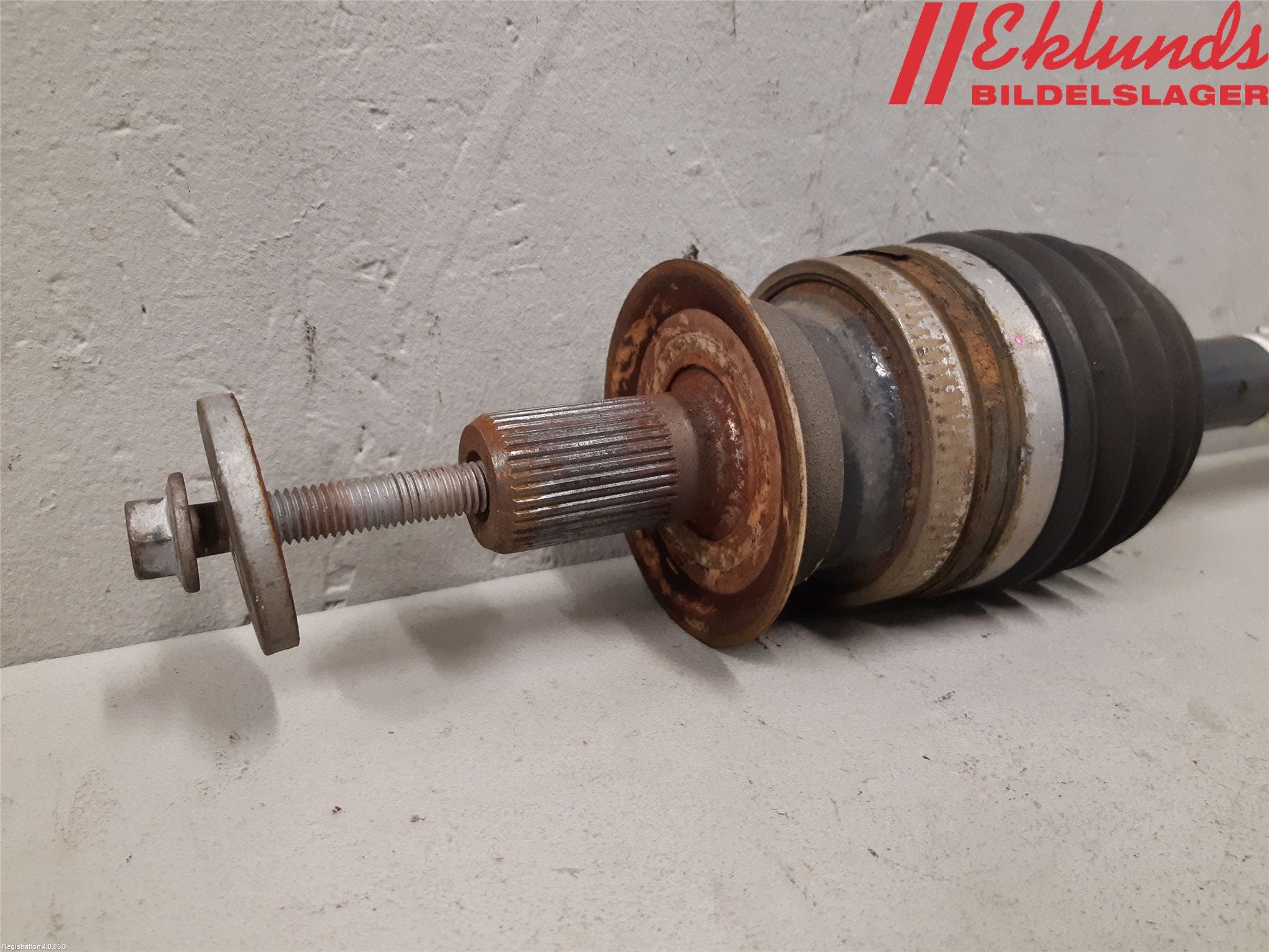 Volvo V60 11-13 Drivaxel Bak Vänster