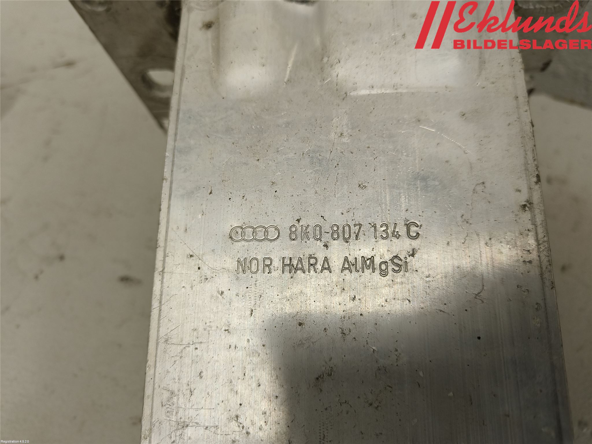 Audi A4/S4 08-11 Stötfångarbärjärn Fram