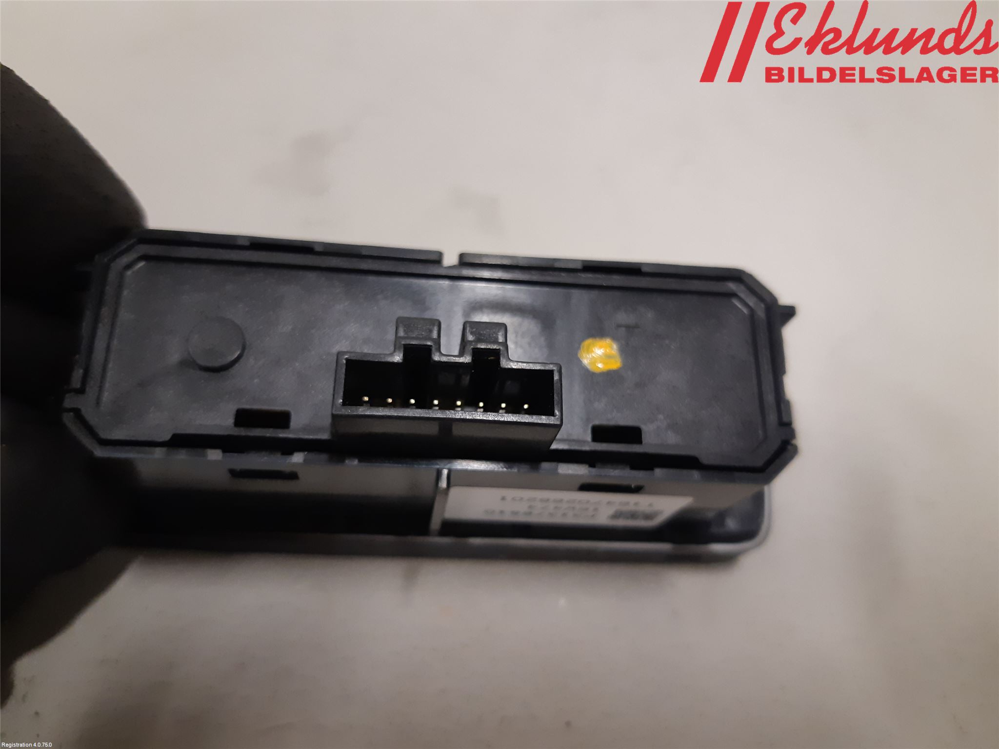 Volvo V90 17->> Strömställare Baklucka