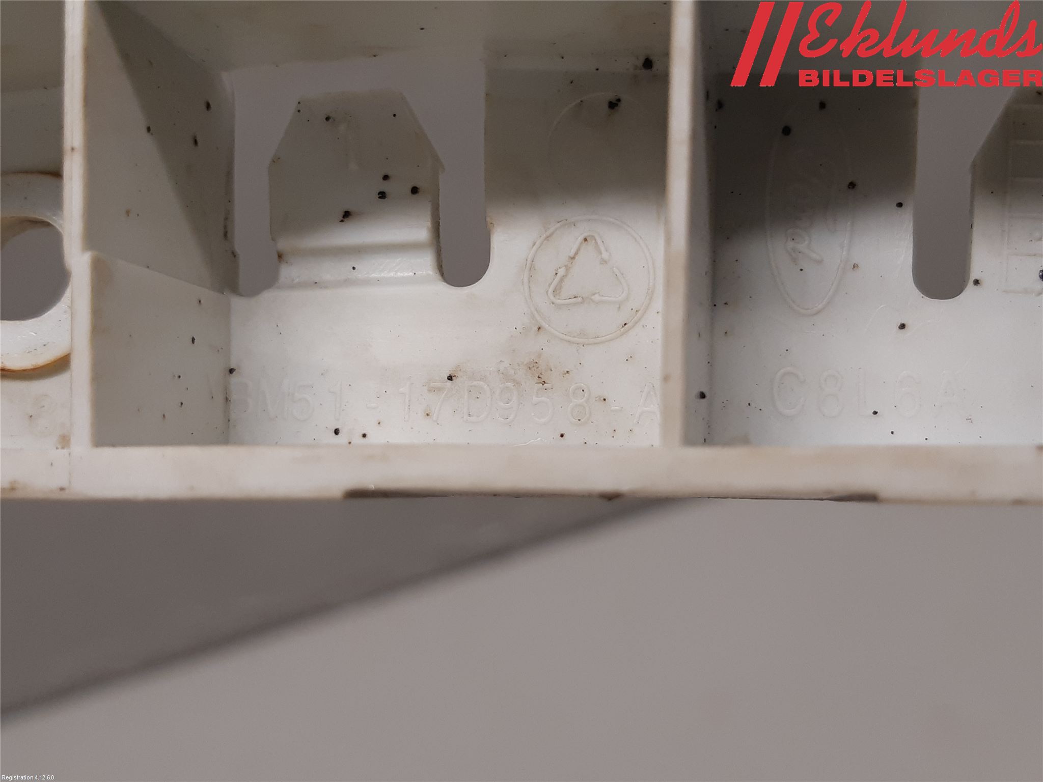 Ford FOCUS 11-14 Stötfångarfäste Fram Hö