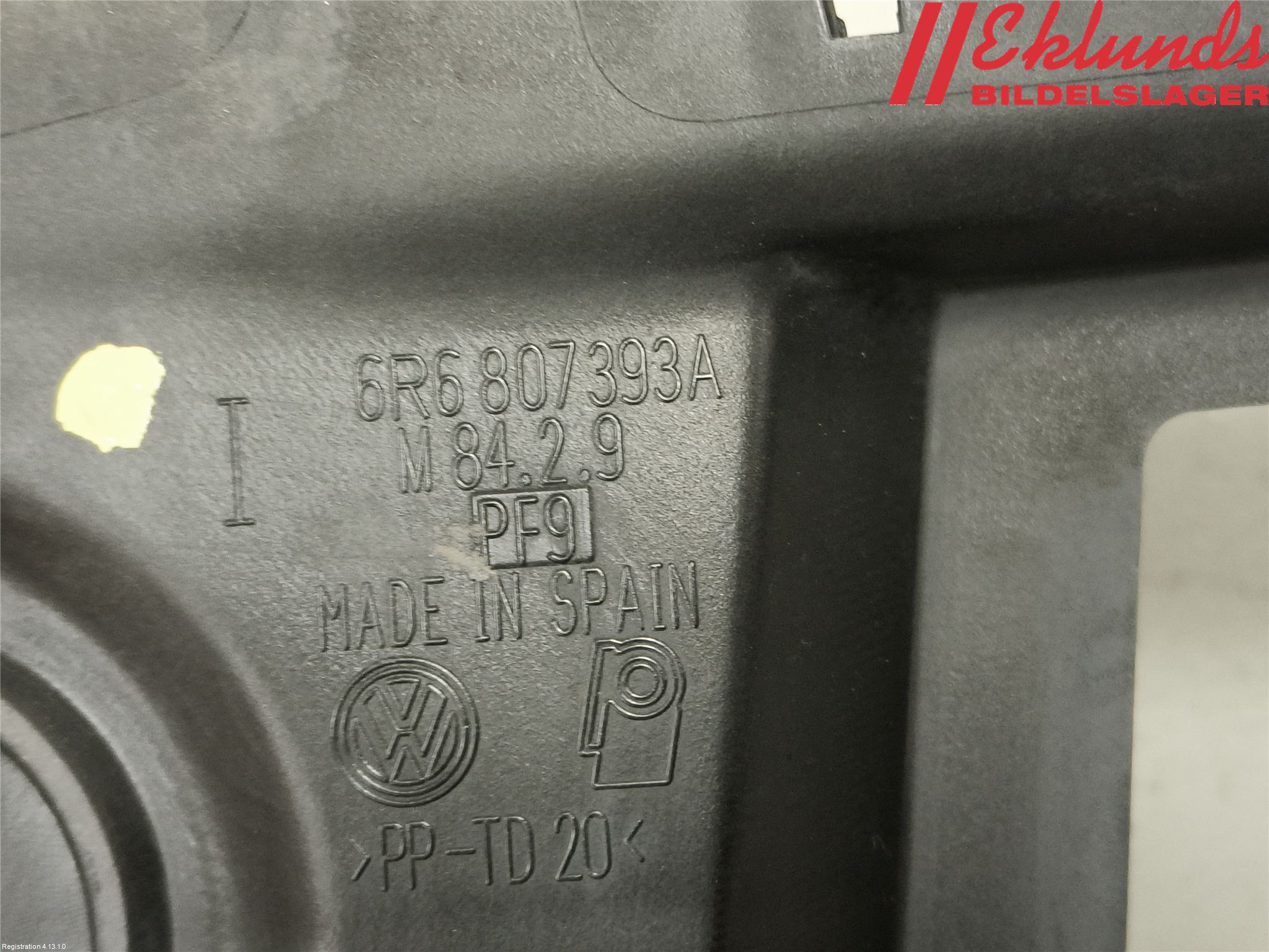 Volkswagen VW POLO 10-17 Stötfångarfäste Bak Vä