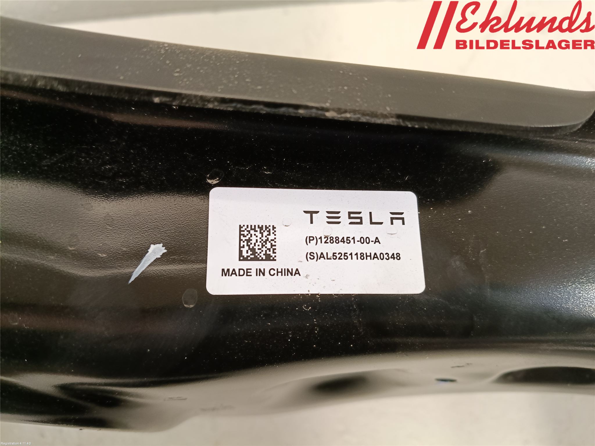 Tesla MODEL Y 21- Bärarm Bak Vänster