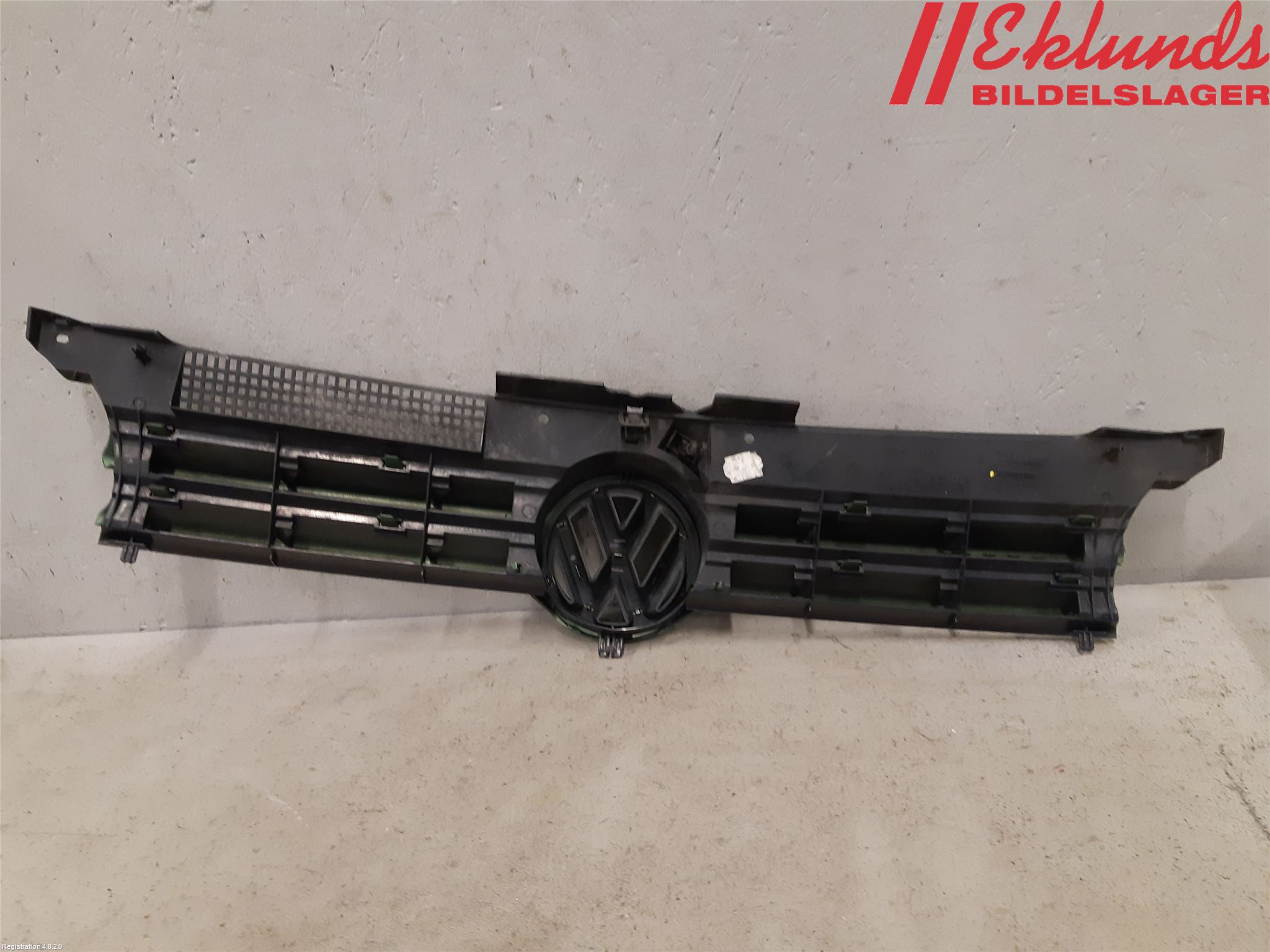 Volkswagen VW GOLF IV 98-06 Grill Komp