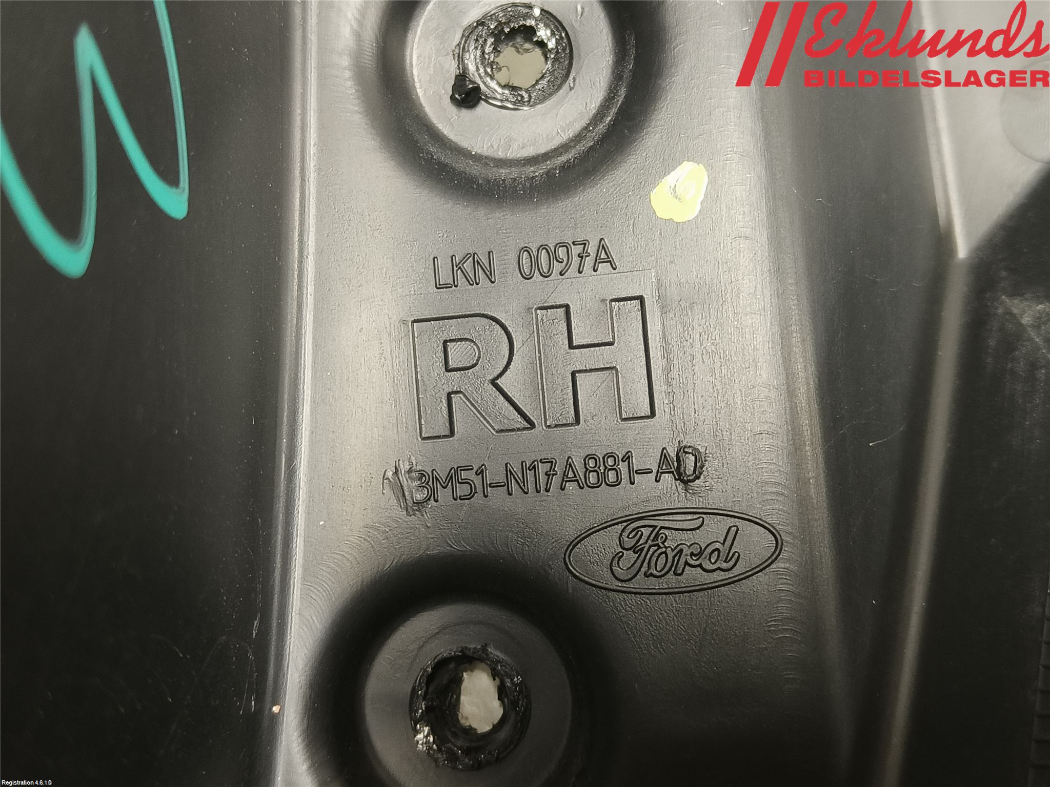 Ford FOCUS 15-18 Stötfångarfäste Bak Hö