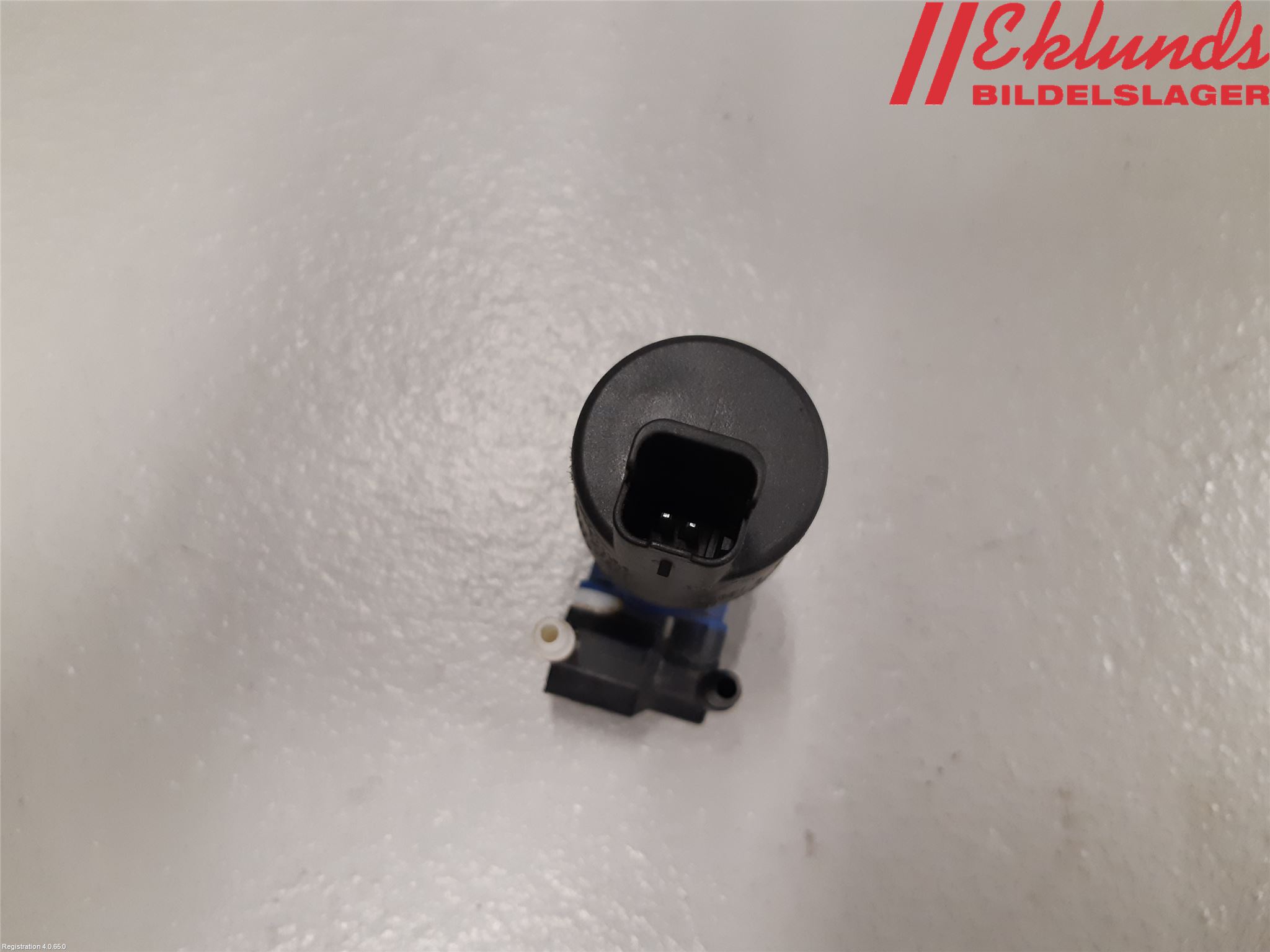 Renault CLIO III  09-12 Spolarpump Vindruta