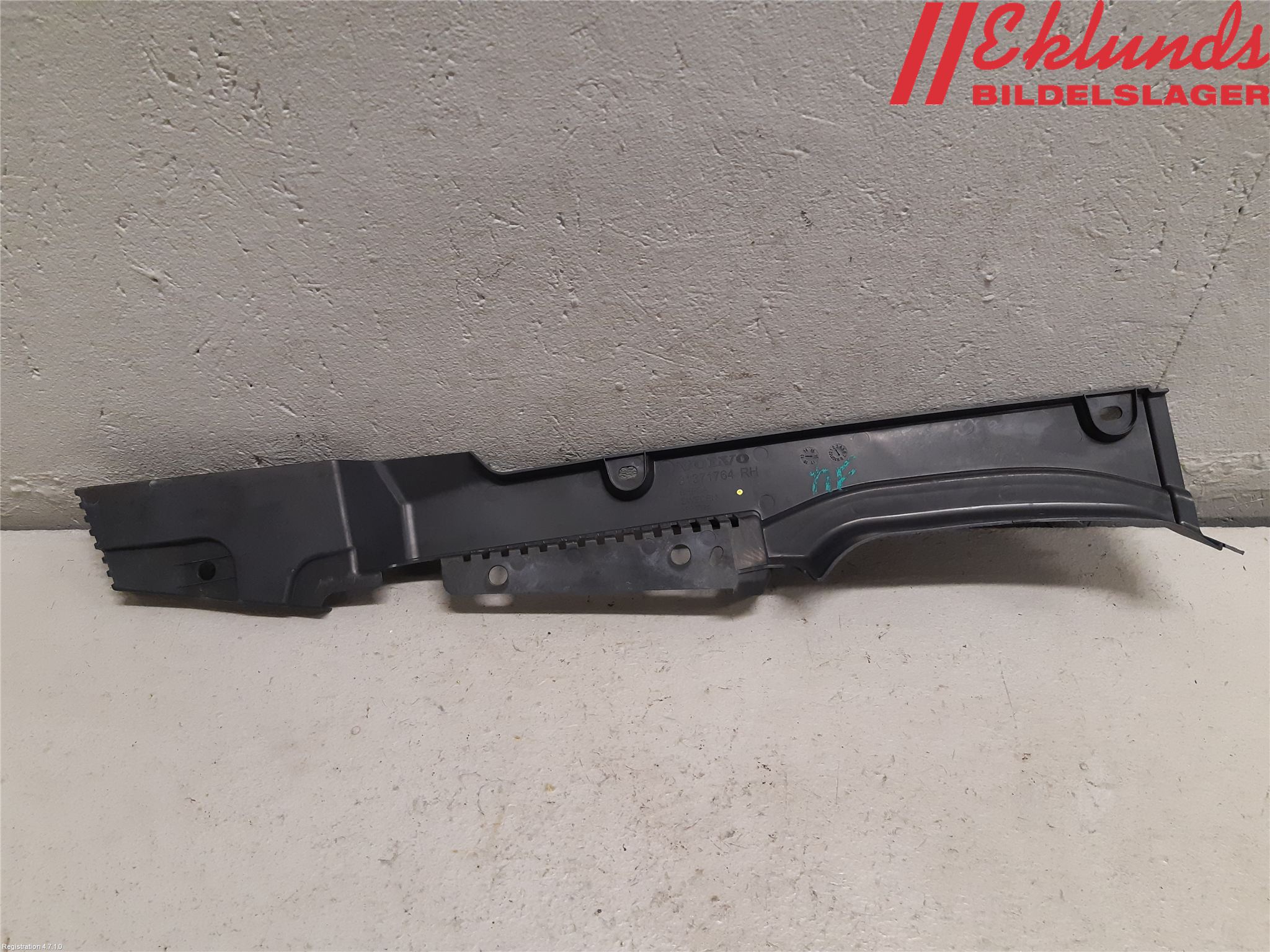 Volvo XC90/RECHARGE 16- Täckplast Front