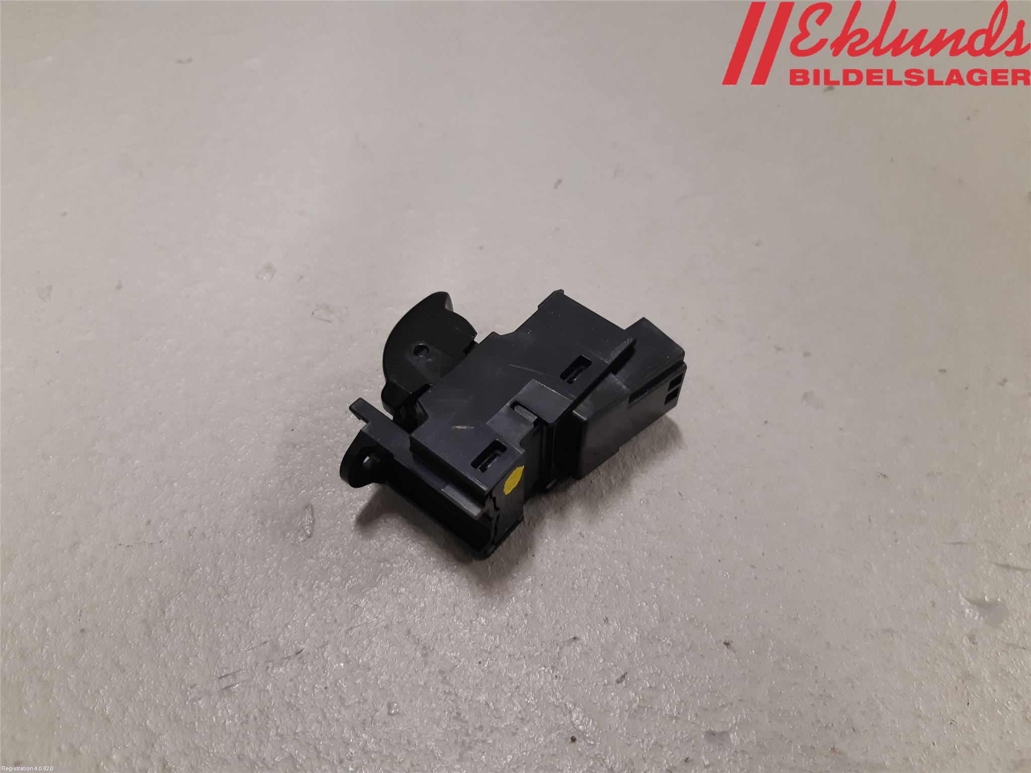 Volvo V90 17->> Strömställare Elhiss