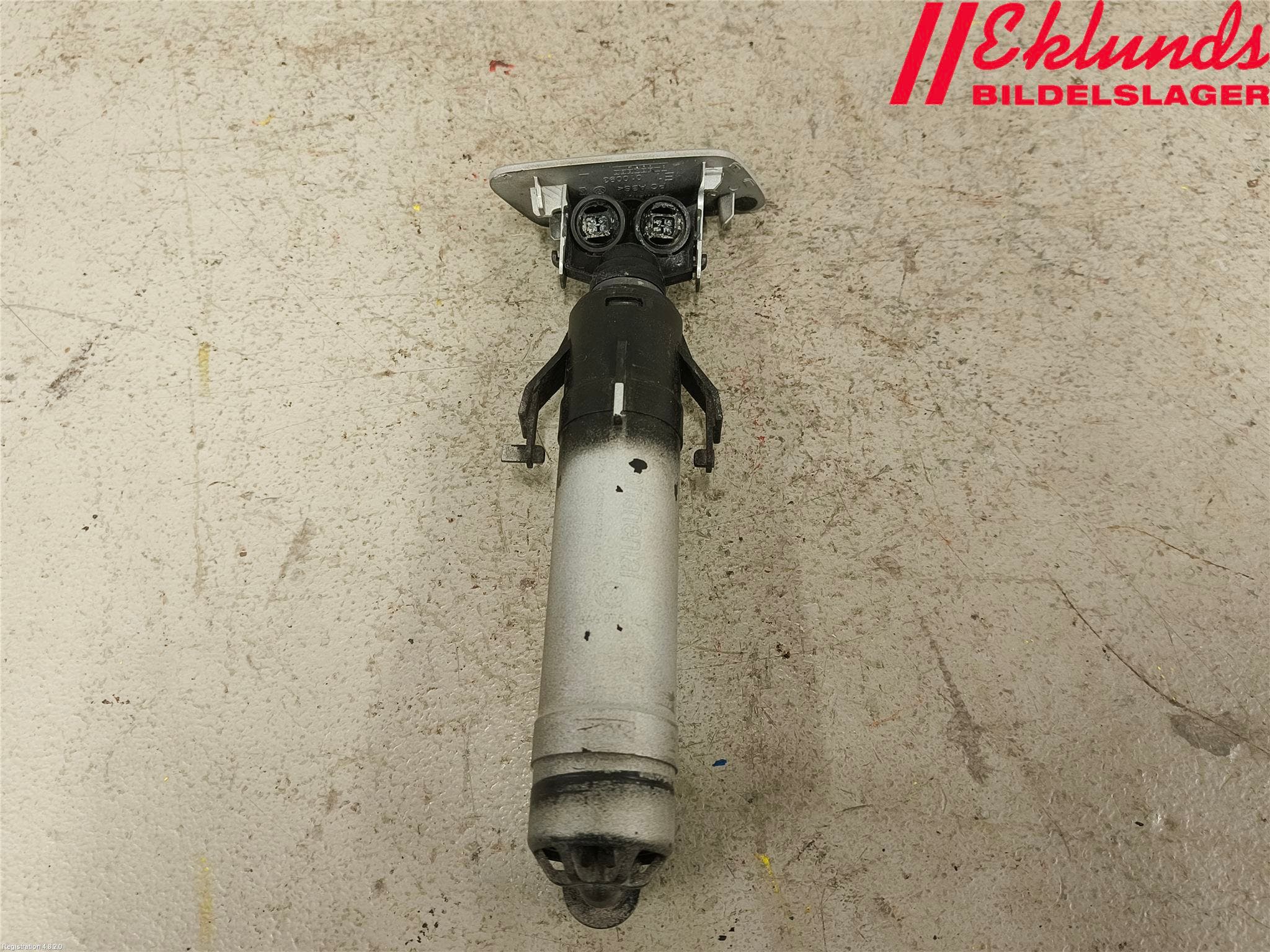 Volkswagen VW PASSAT 11-14 Spolarmunstycke Strålkastare