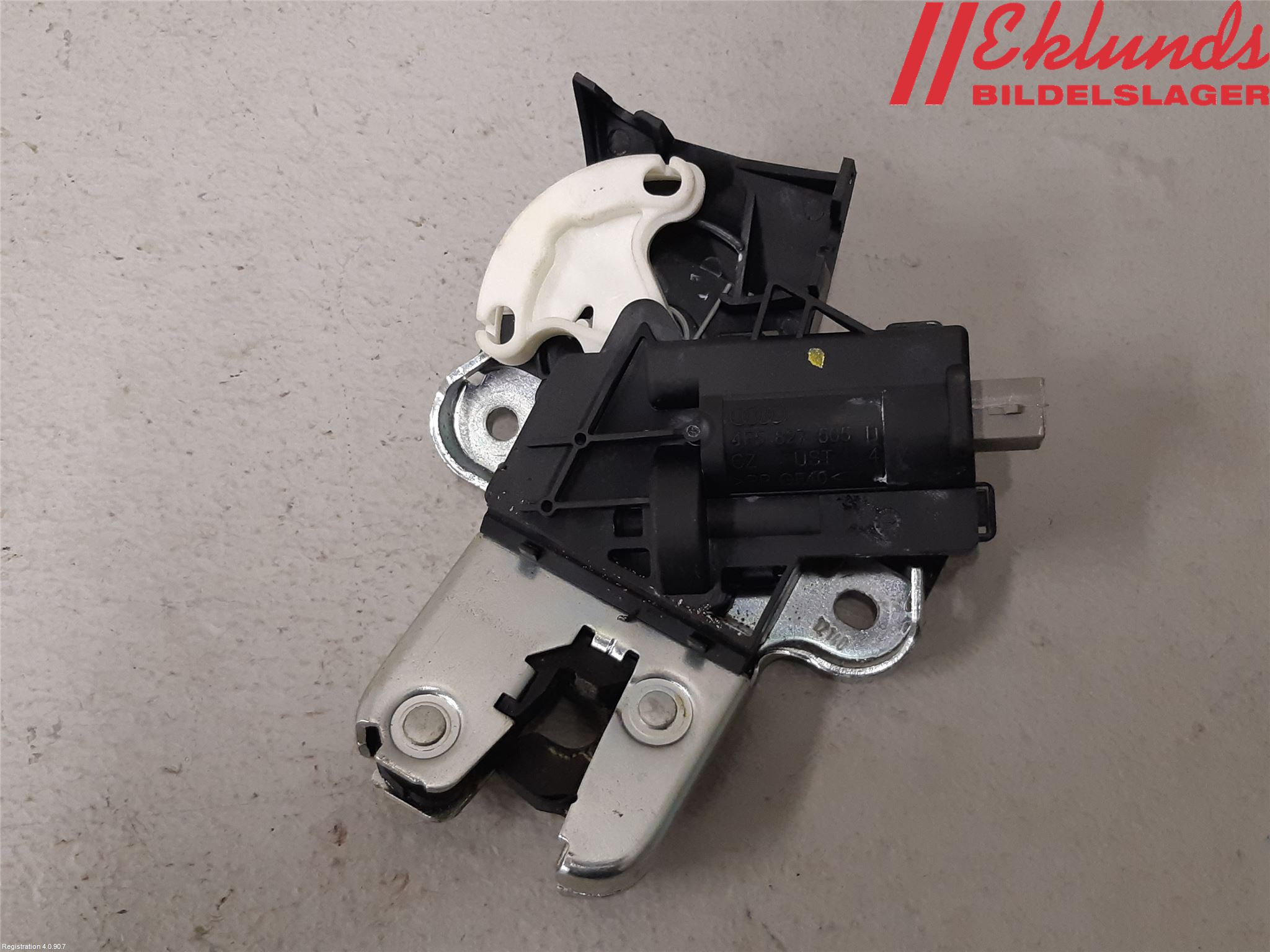 Audi A4/S4 08-11 Låskista Baklucka