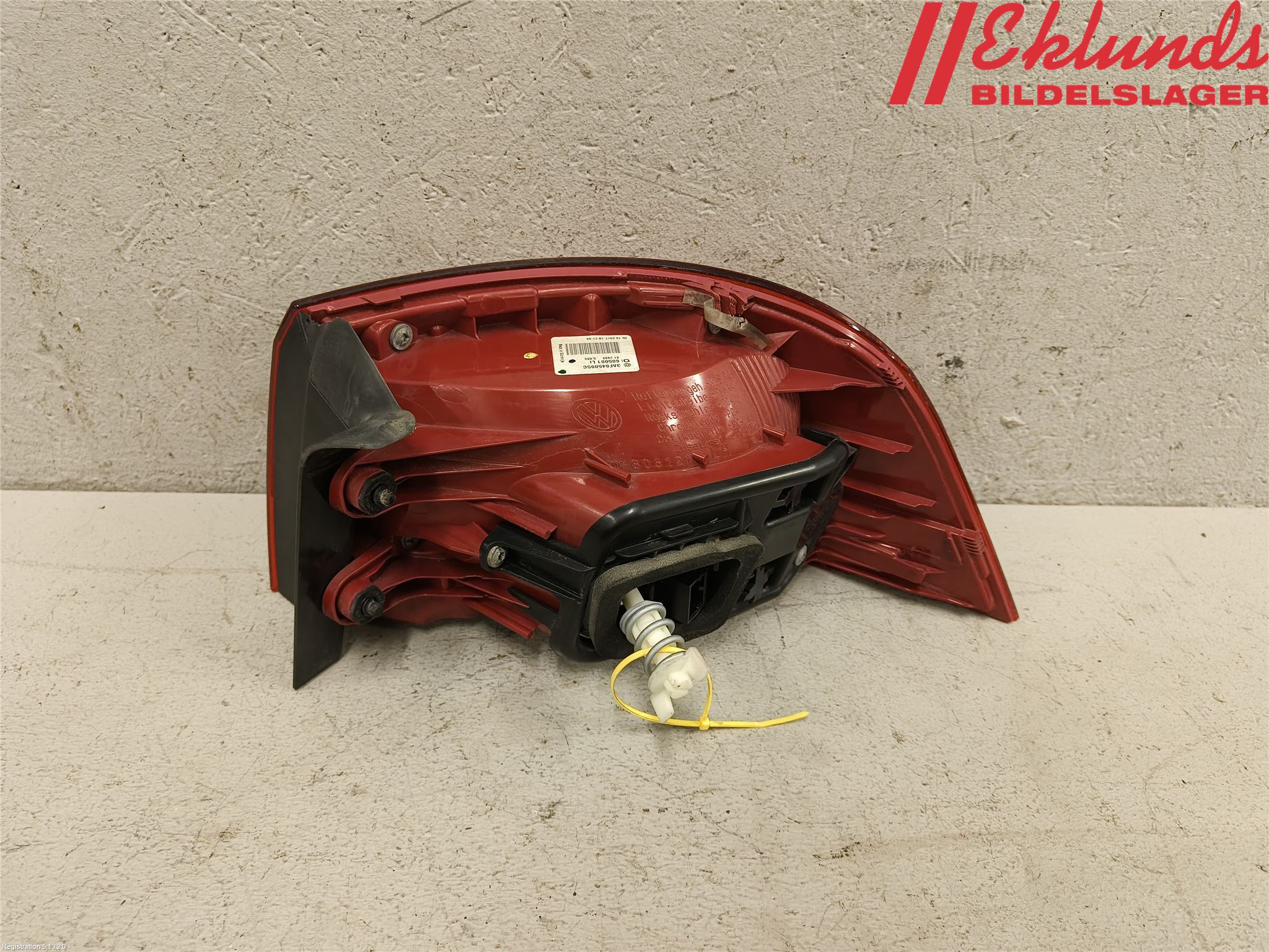 Volkswagen VW PASSAT 11-14 Bakljus Vänster