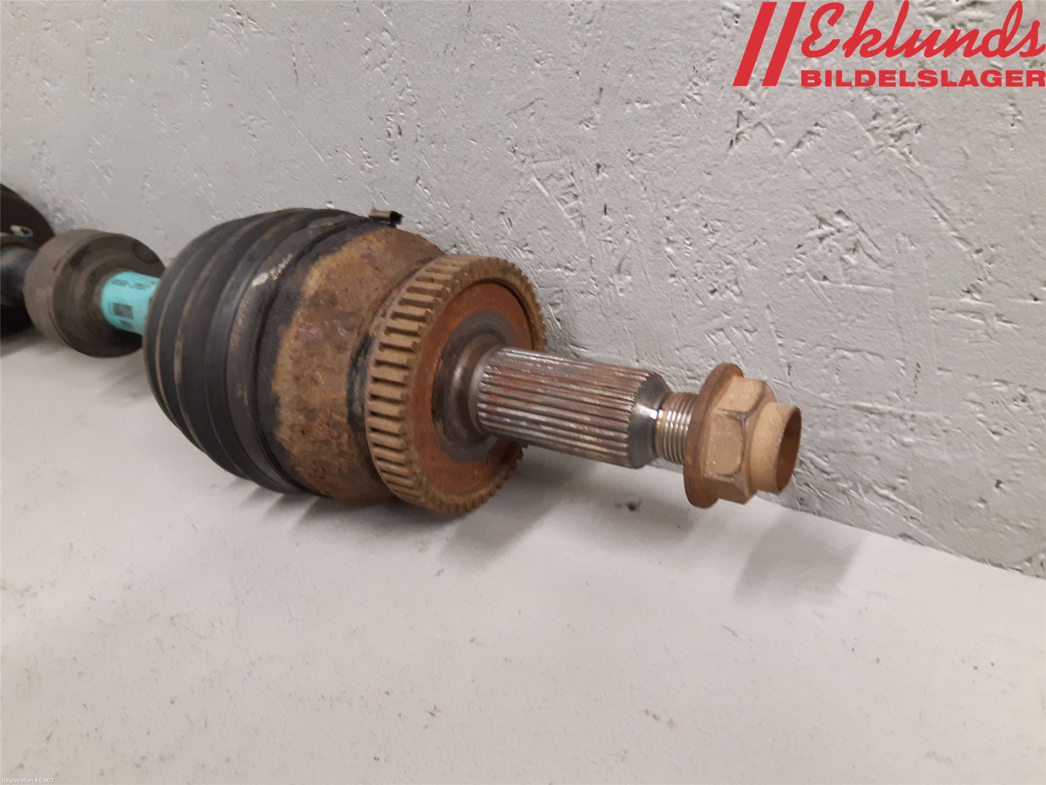Kia SORENTO 10-14 Drivaxel Fram Vänster