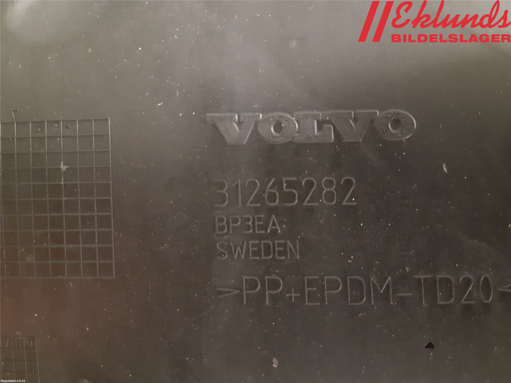 Volvo V60 11-13 Stötfångarfäste Bak Hö