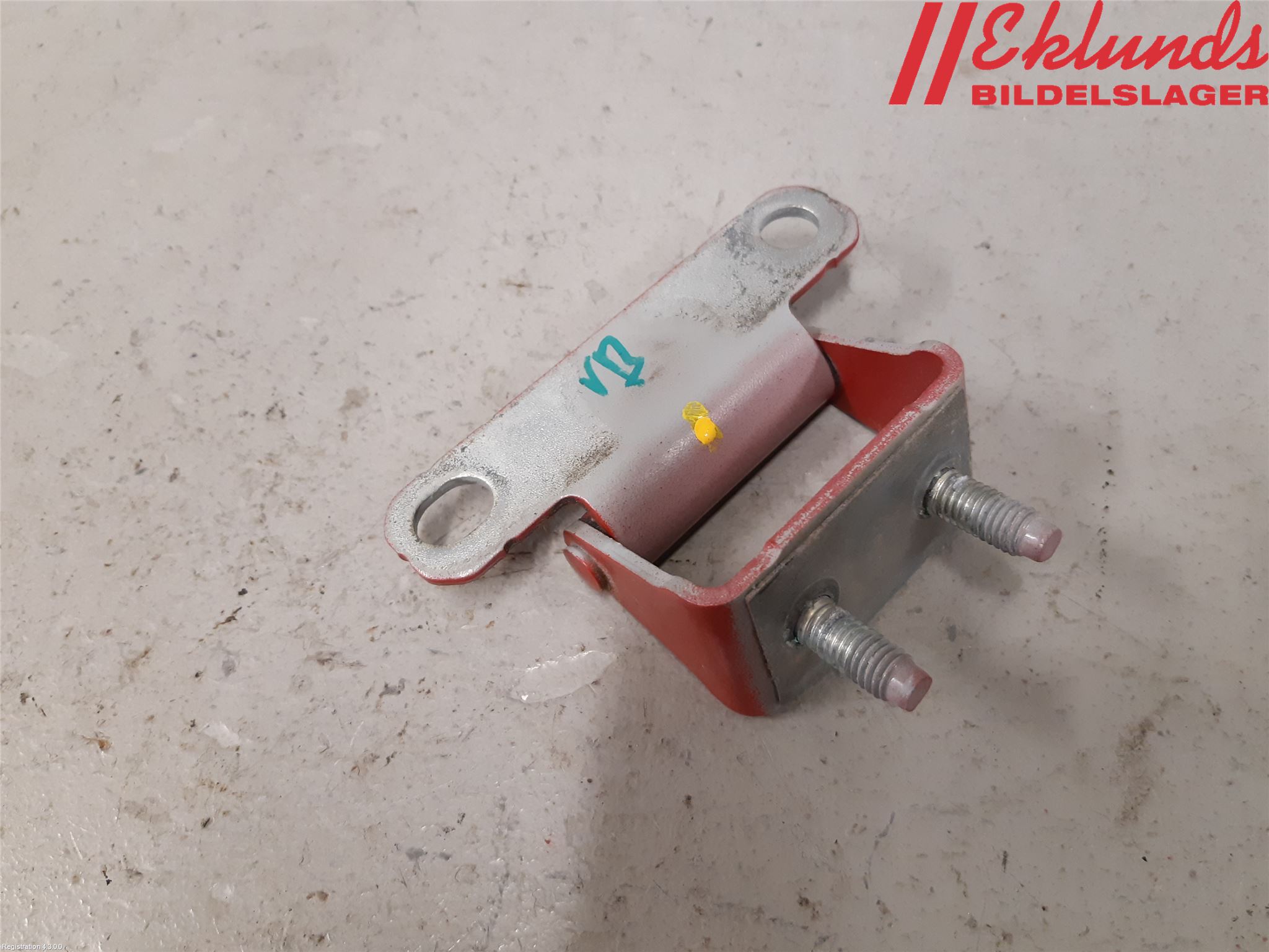 Hyundai SANTA FE 13-18 Bakluckegångjärn Vä