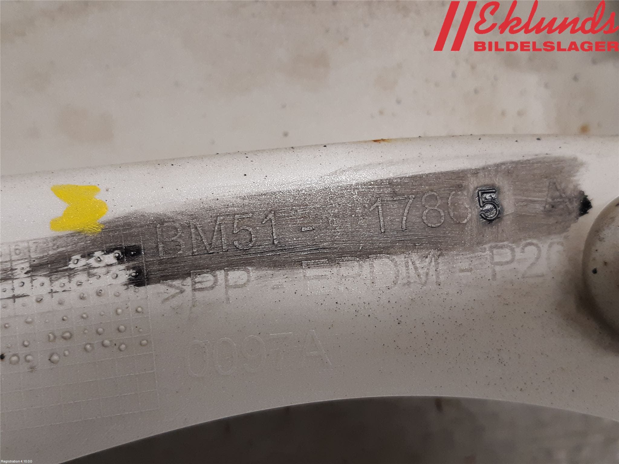 Ford FOCUS 15-18 Stötfångardel Bak Vä