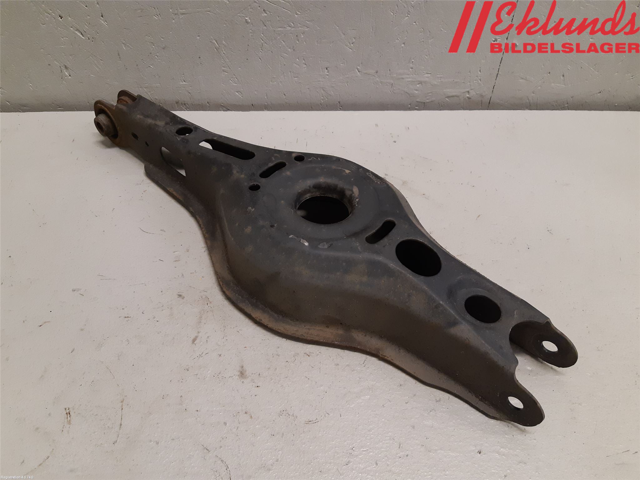 Toyota PRIUS (ZVW50) 16-21 Bärarm Bak Höger