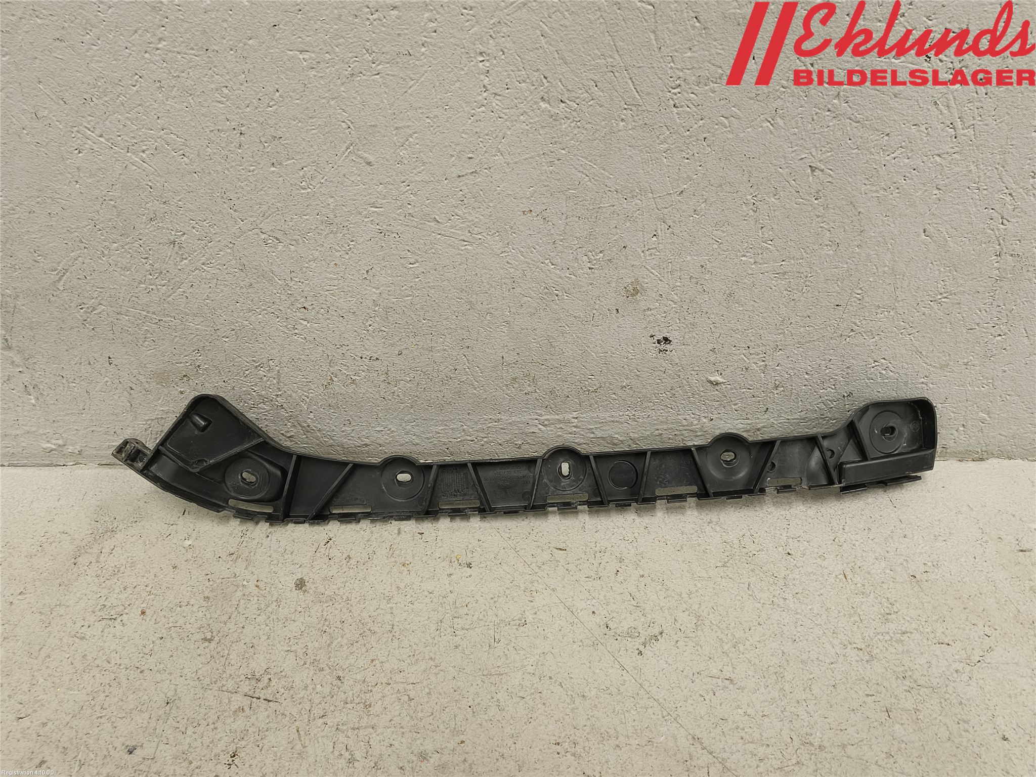 Skoda OCTAVIA (5E) 13-20 Stötfångarfäste Bak Hö
