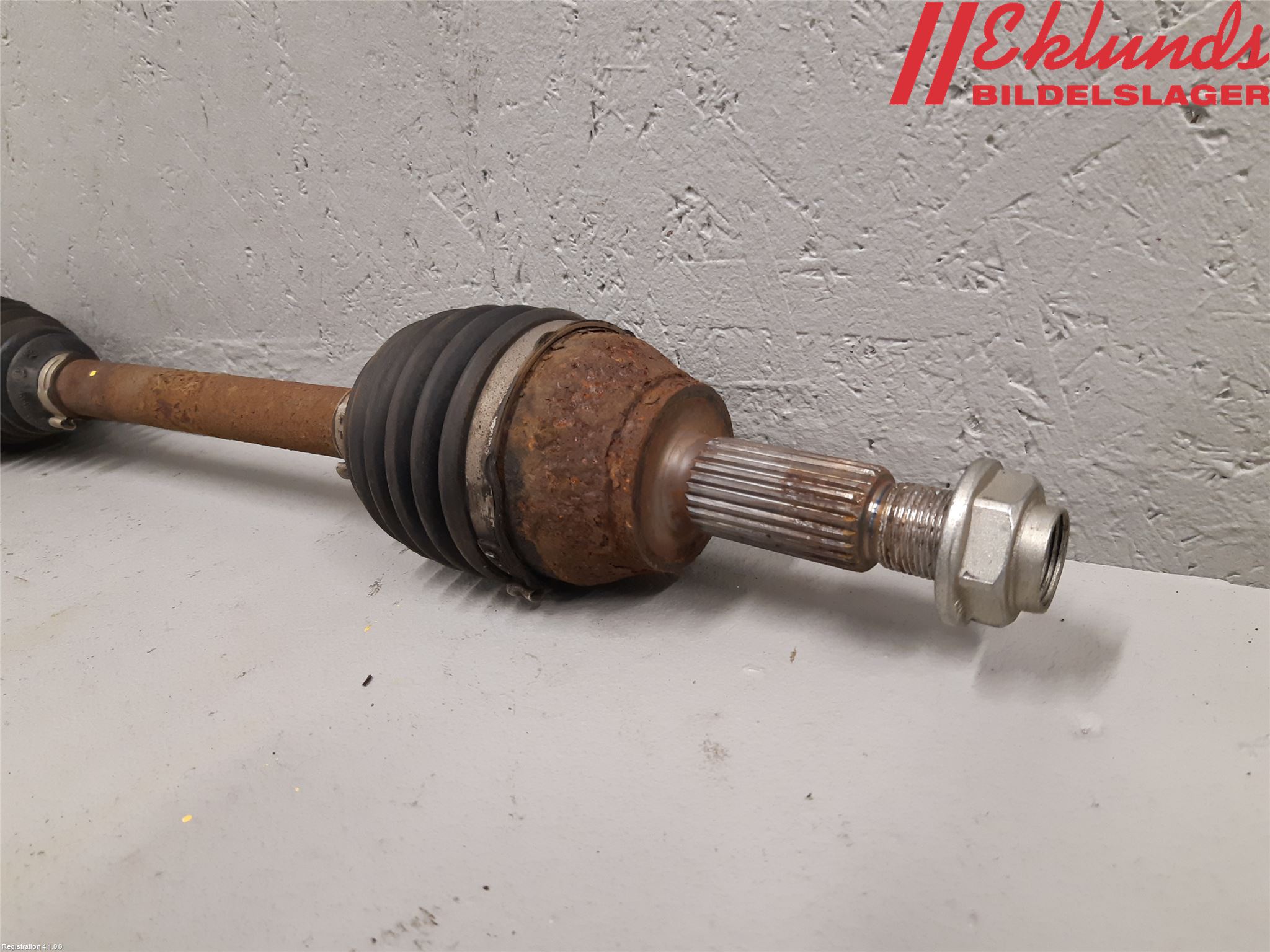 Ford FIESTA 13-17 Drivaxel Fram Höger