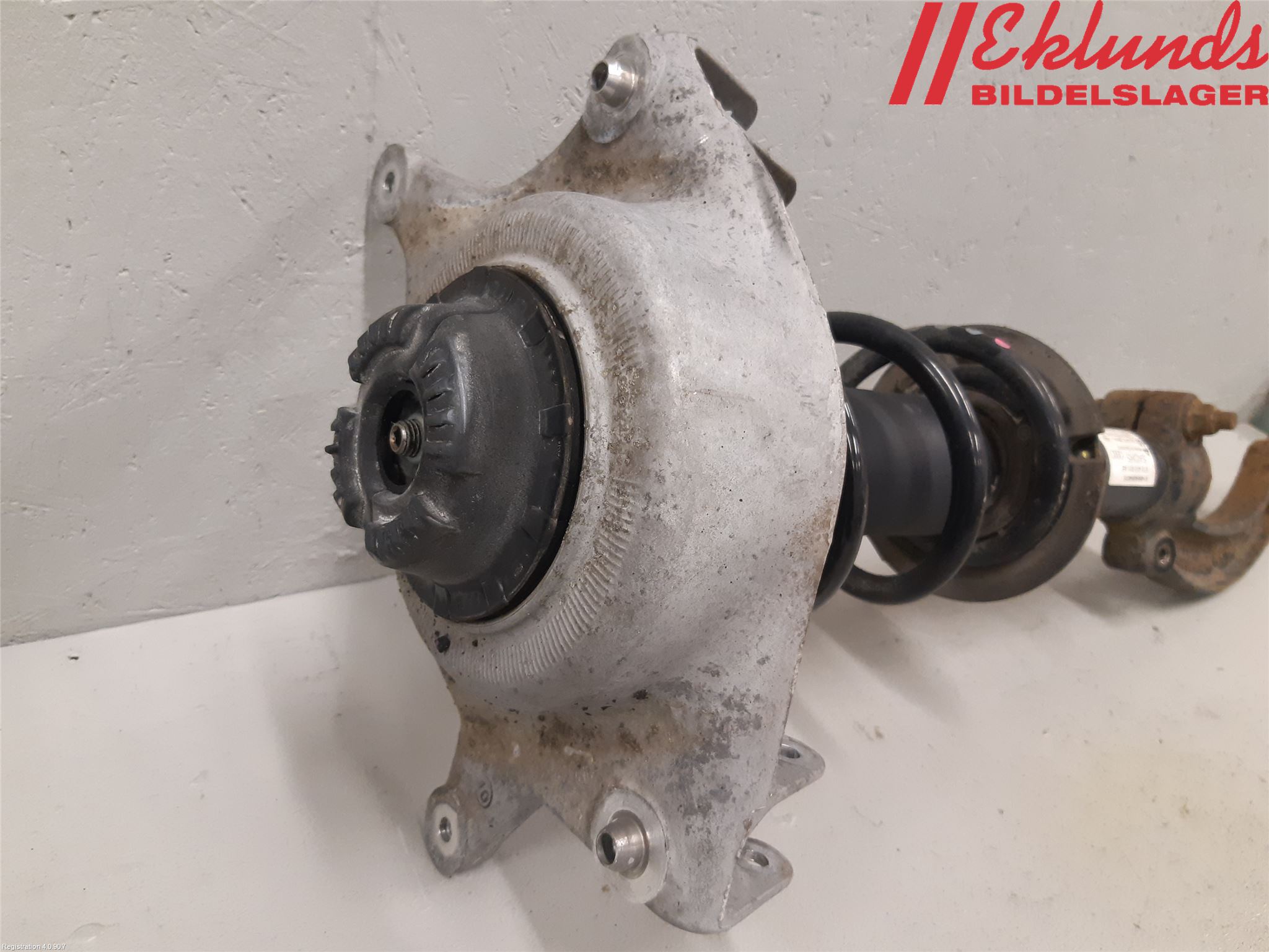 Audi A5 07-16 Fjäderben Fram Höger