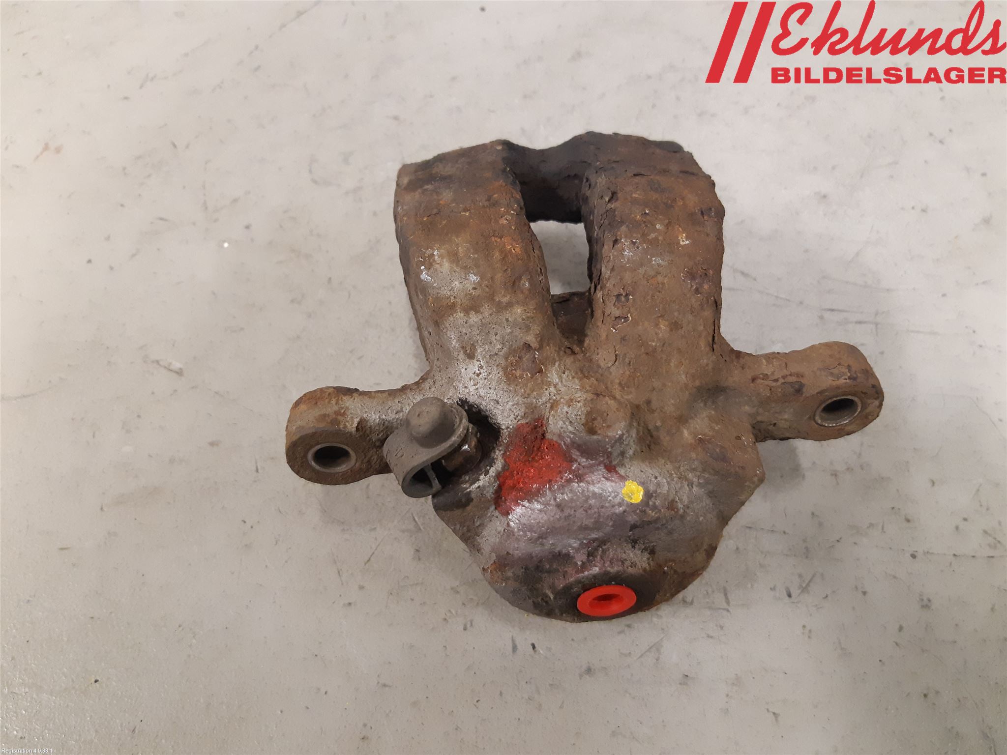 BMW 1 E87/81 5D/3D 03-11 Bromsok Bak Vänster